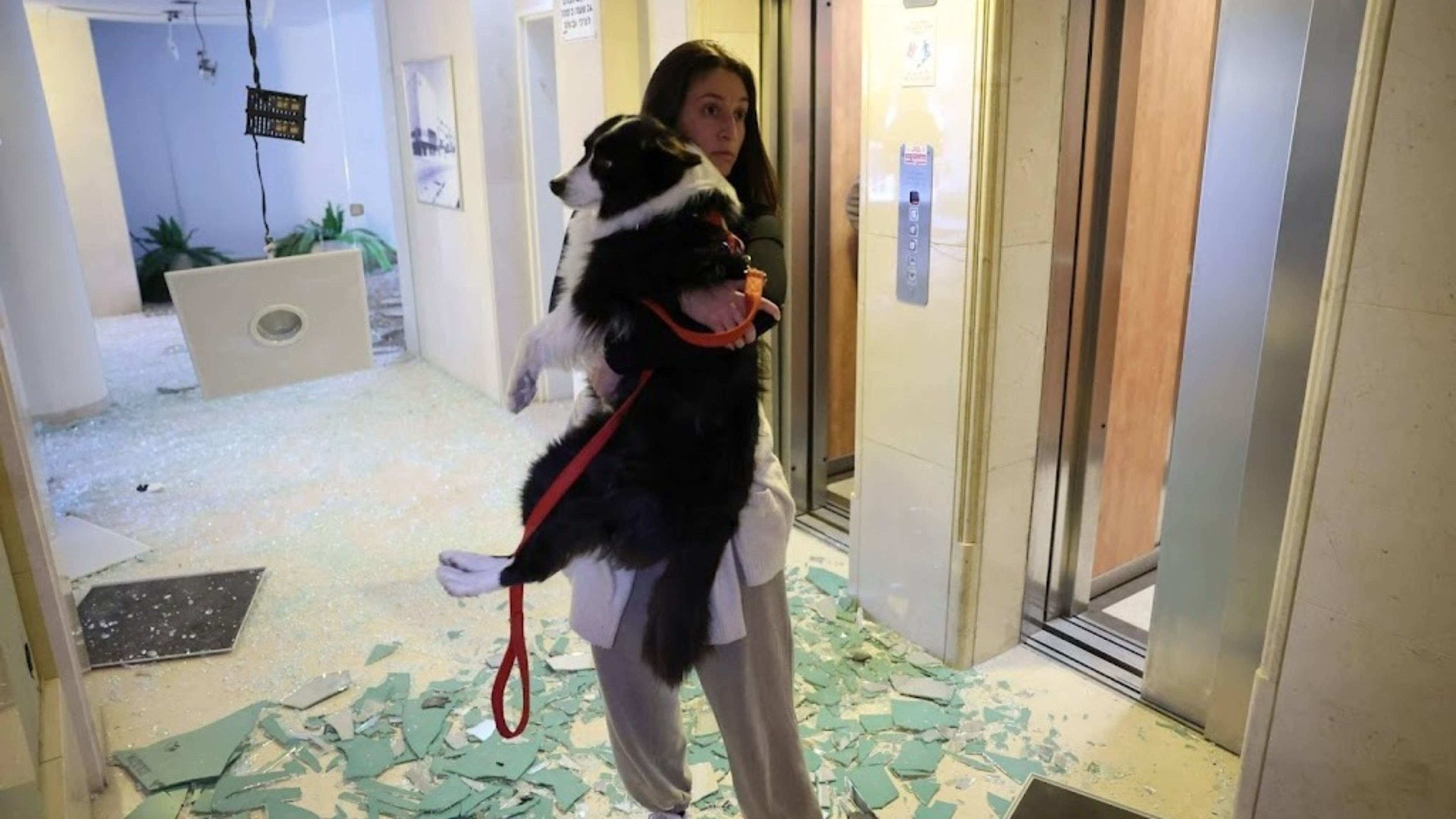 Emergency service reports injuries from rockets in Tel Aviv