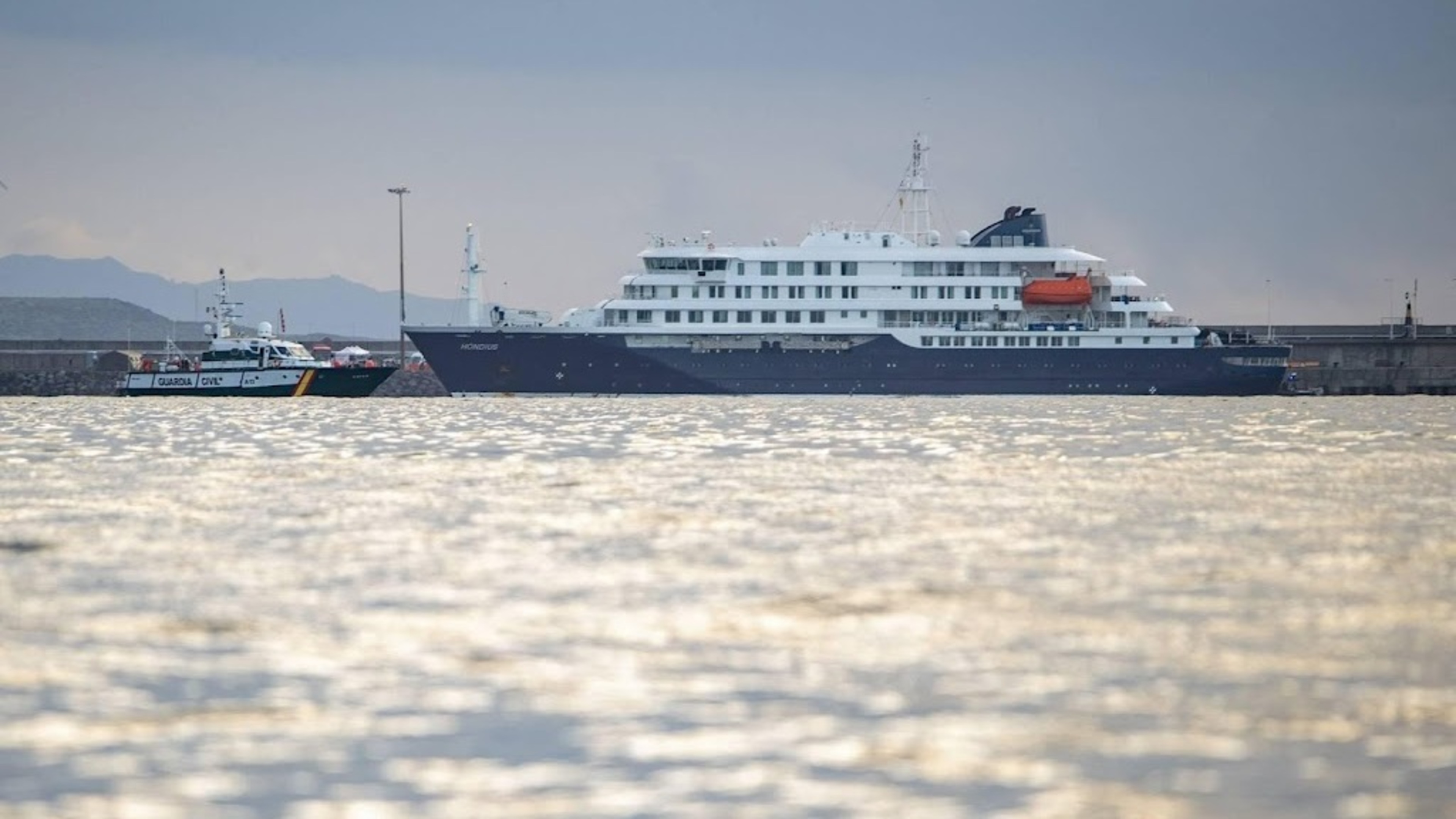 Rotterdam prepares for arrival of cruise ship Hondius