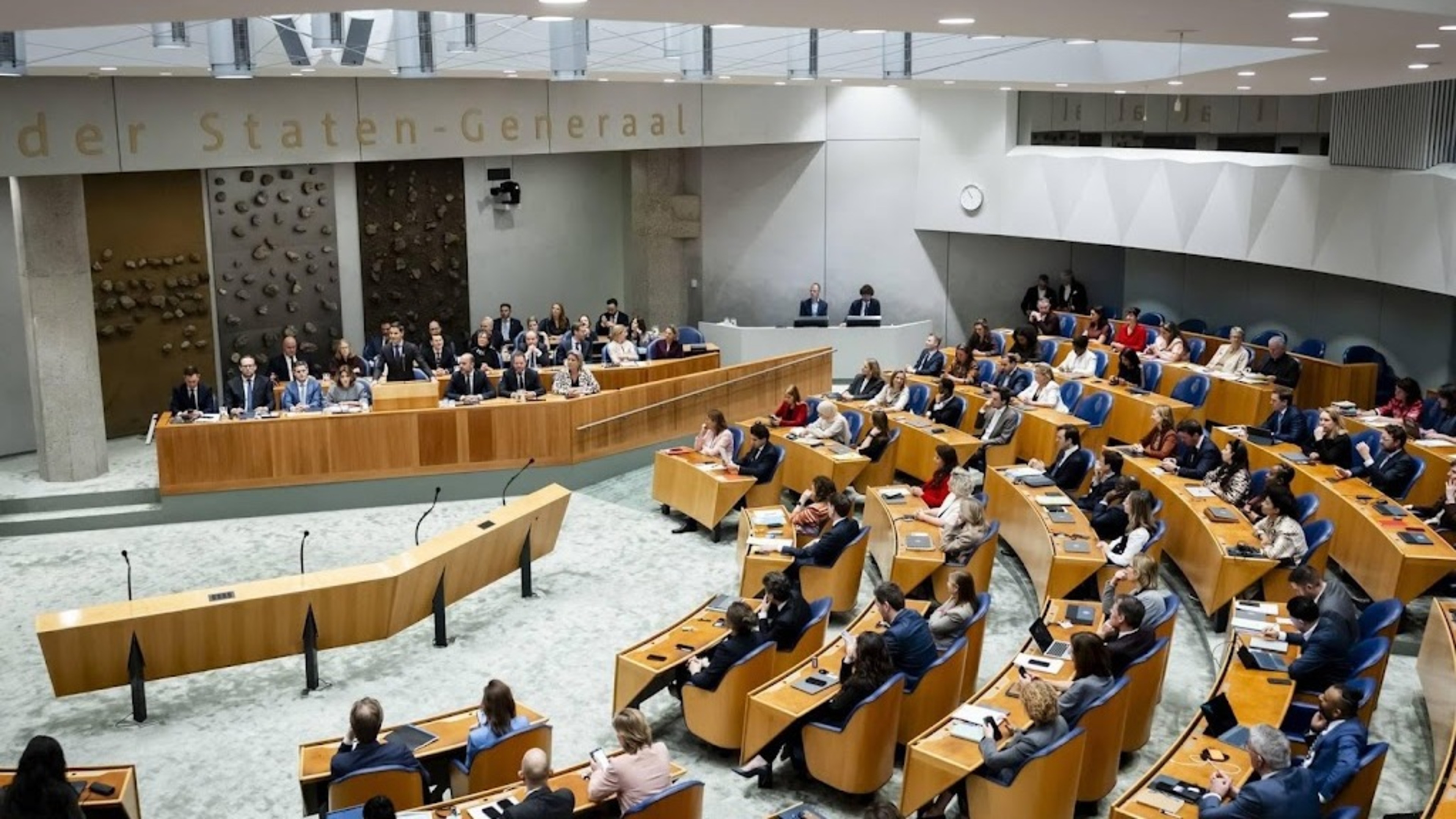 Dutch Parliament seeks clarity on €2 billion pledged to Ukraine