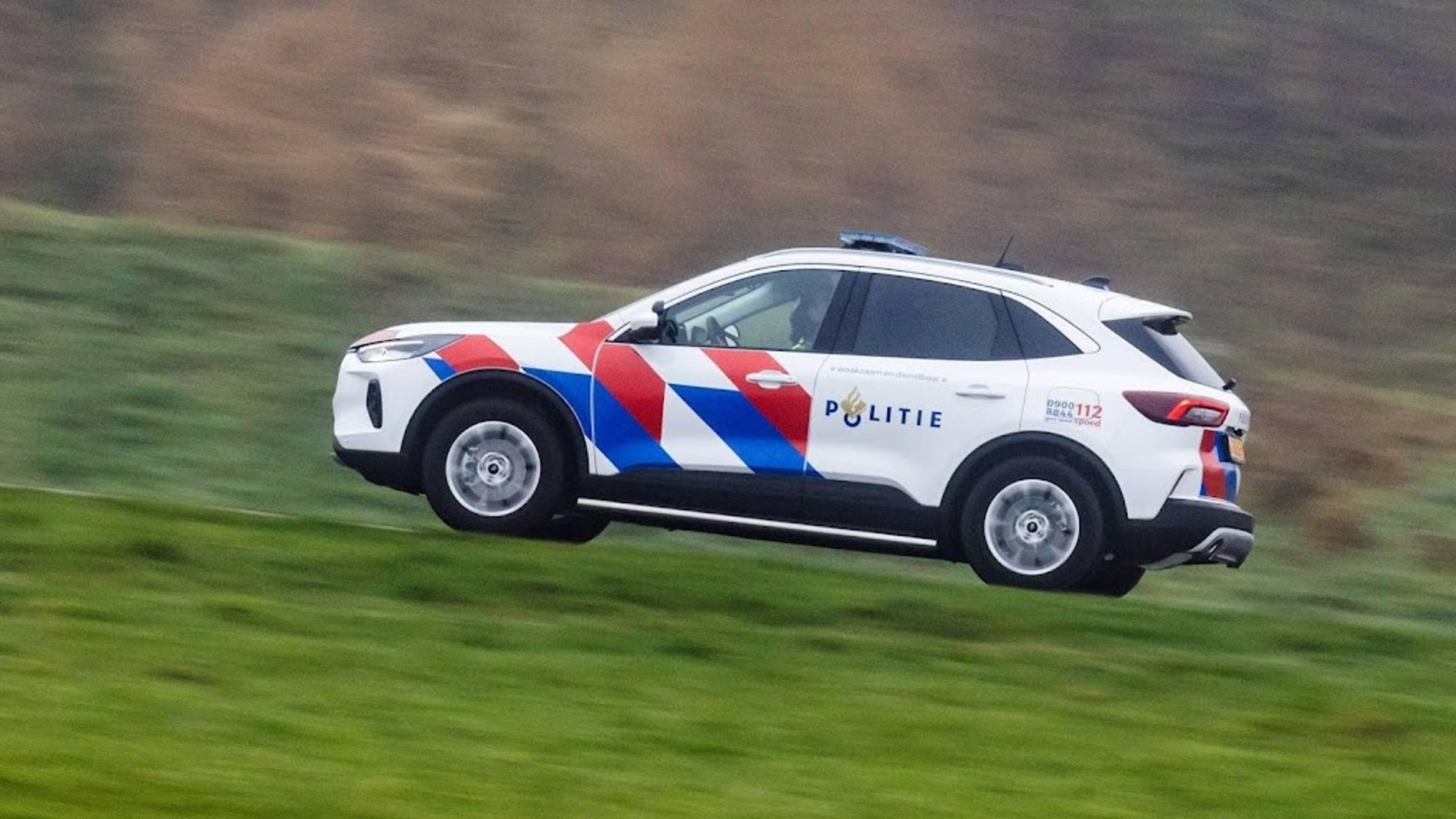 Anti-asylum center protesters block A59 highway near Den Bosch