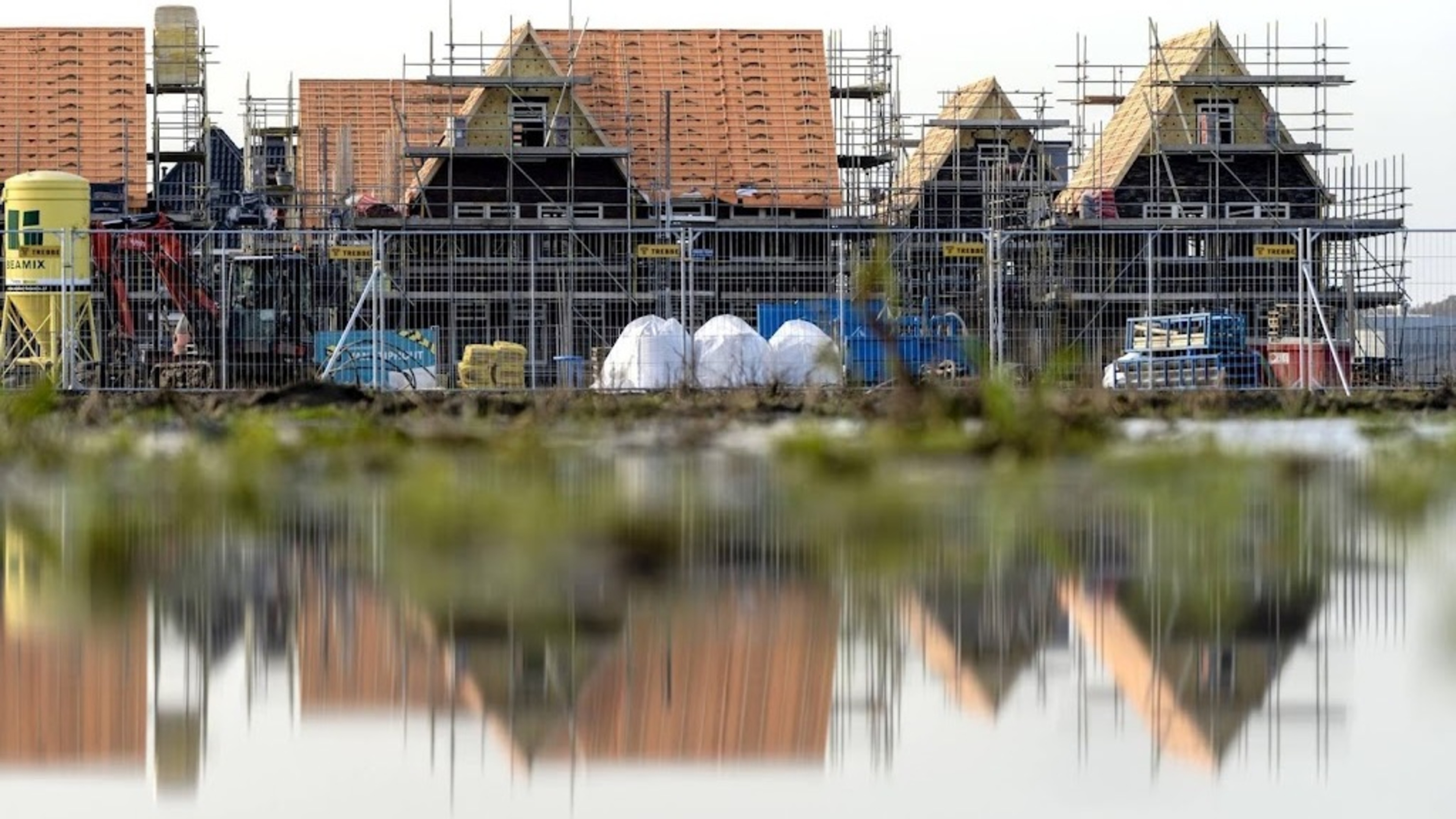 Parliament wants to scrap expanded mortgage interest deduction, coalition divided