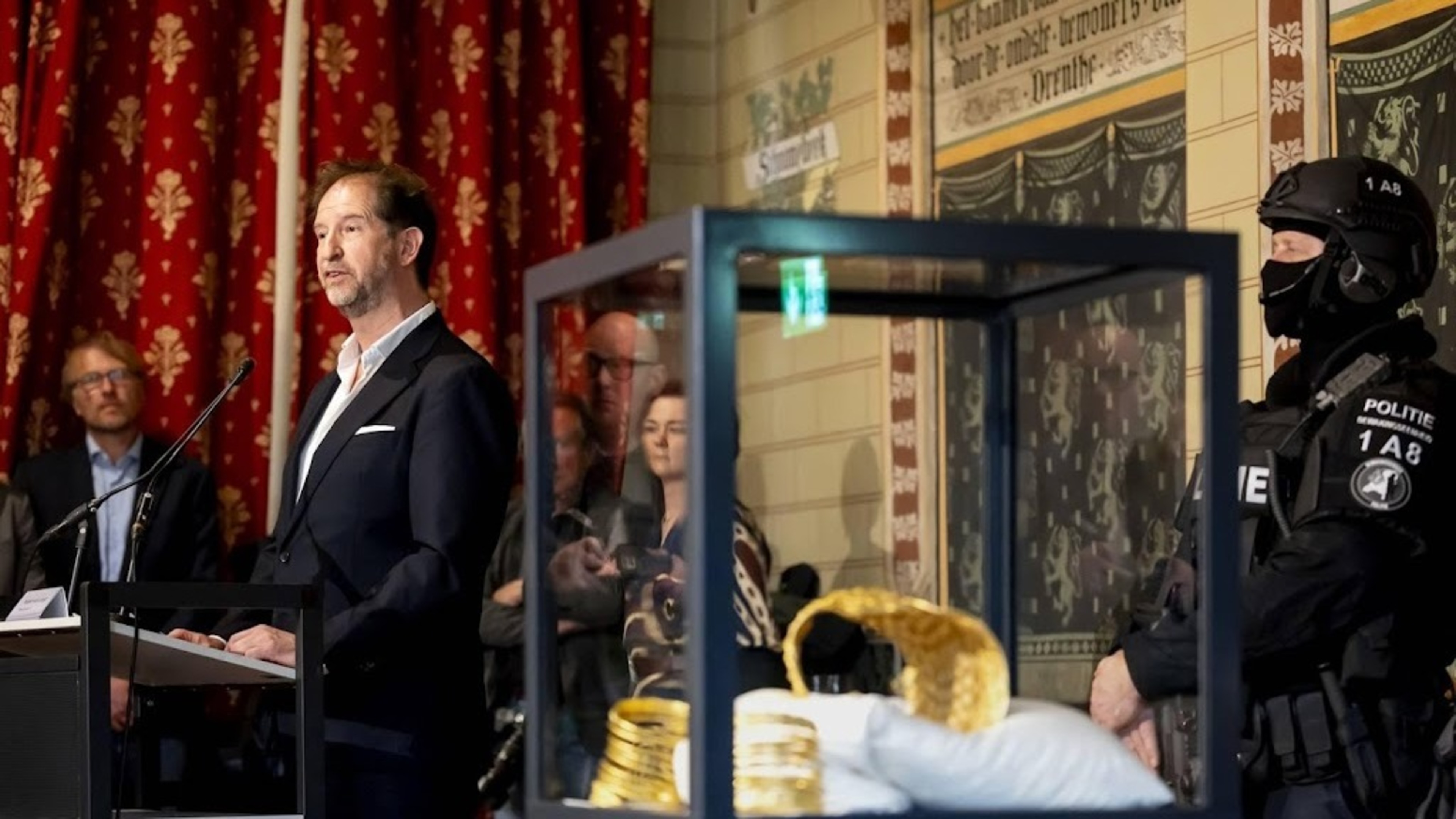 Museum director: Return the third bracelet as well