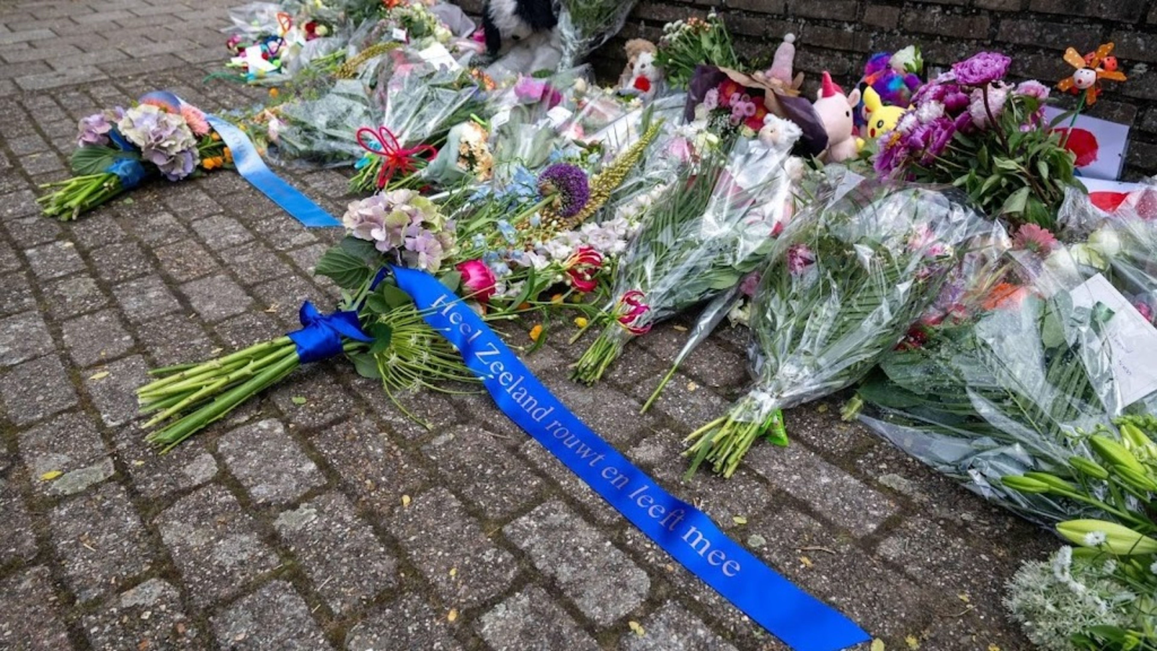 Zeeland cycling day starts with commemoration of Vogelwaarde accident