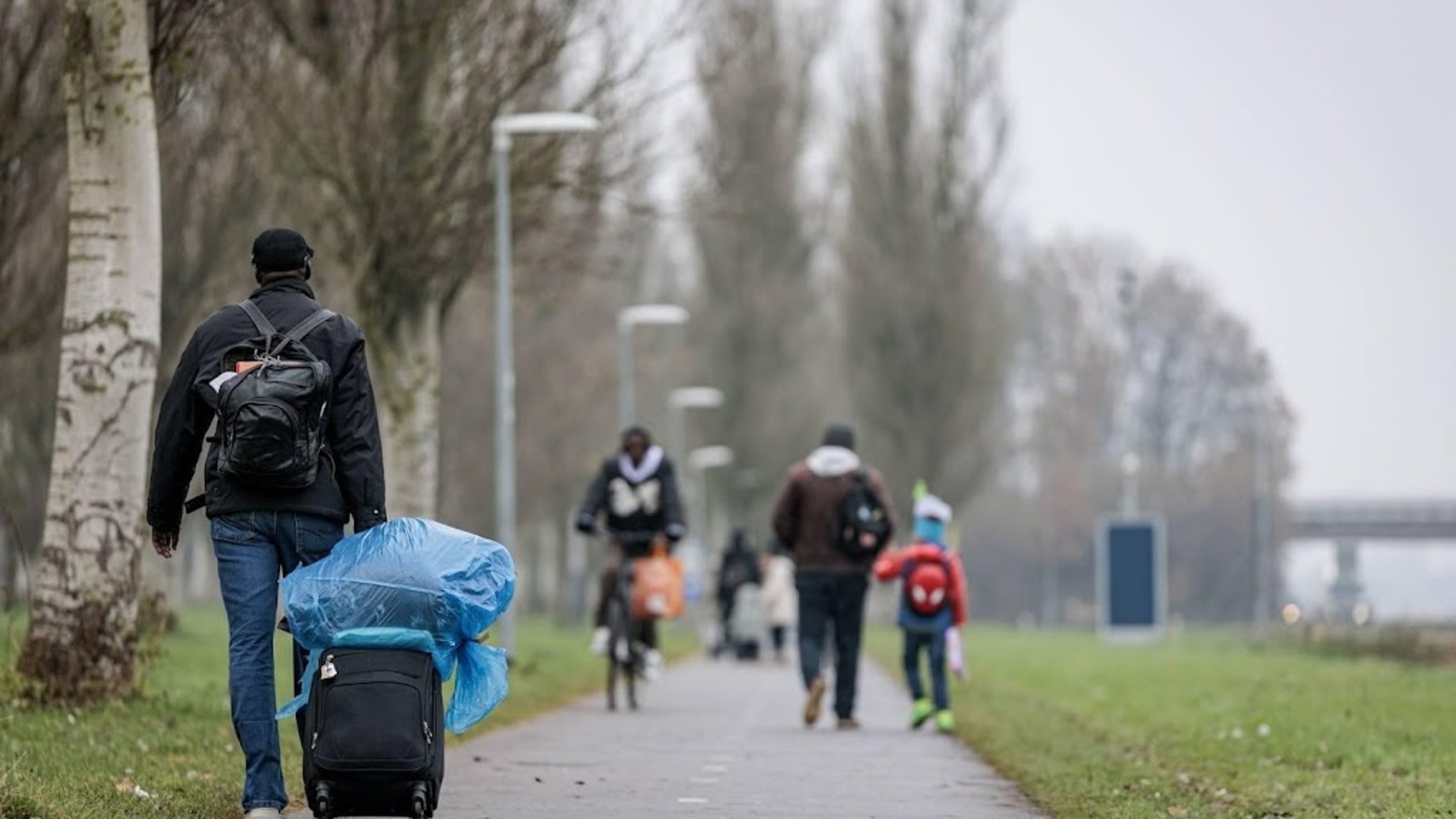 Hardenberg threatens COA with penalty payments if asylum centers do not close