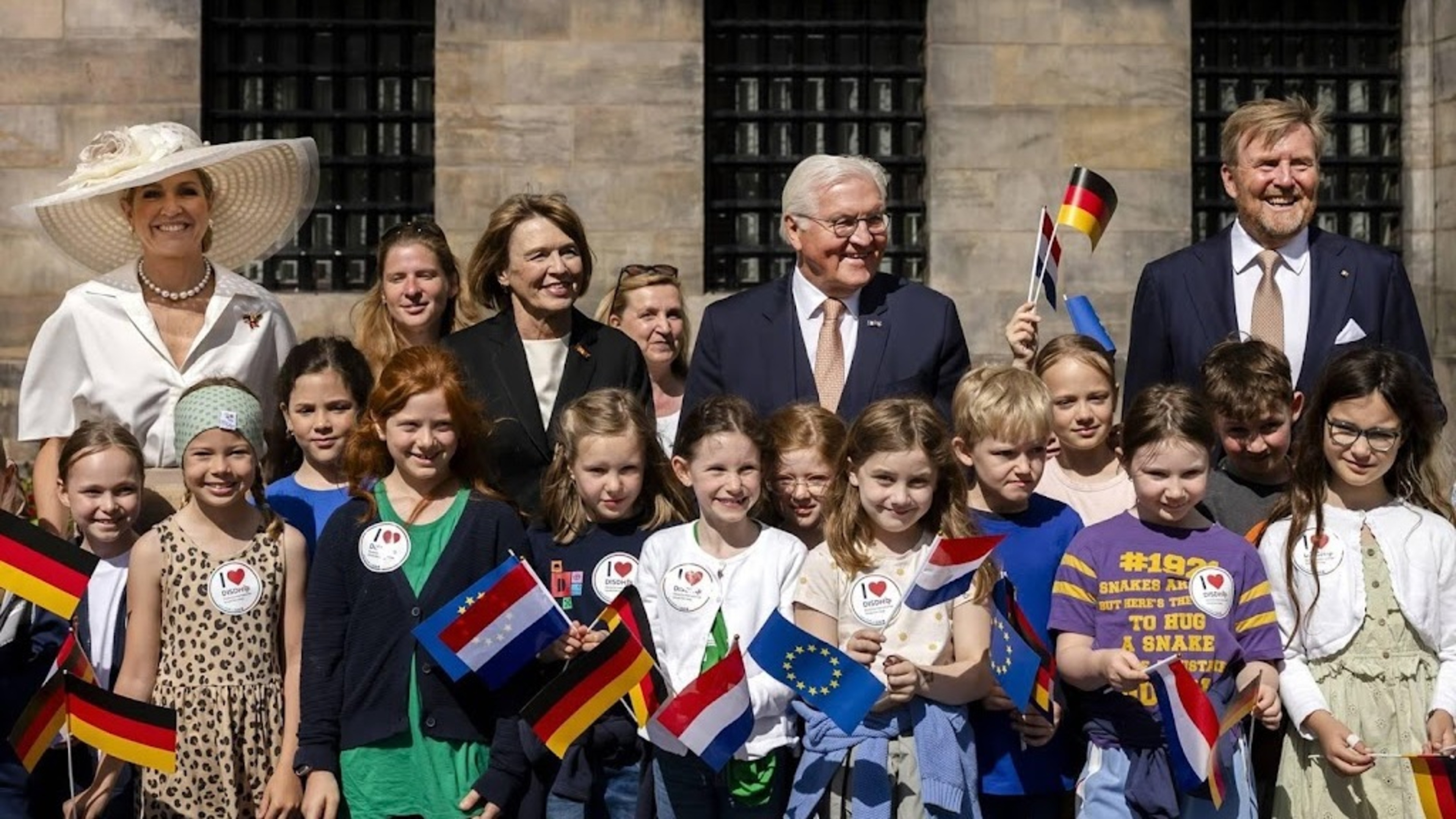 King emphasizes importance of closer ties with Germany