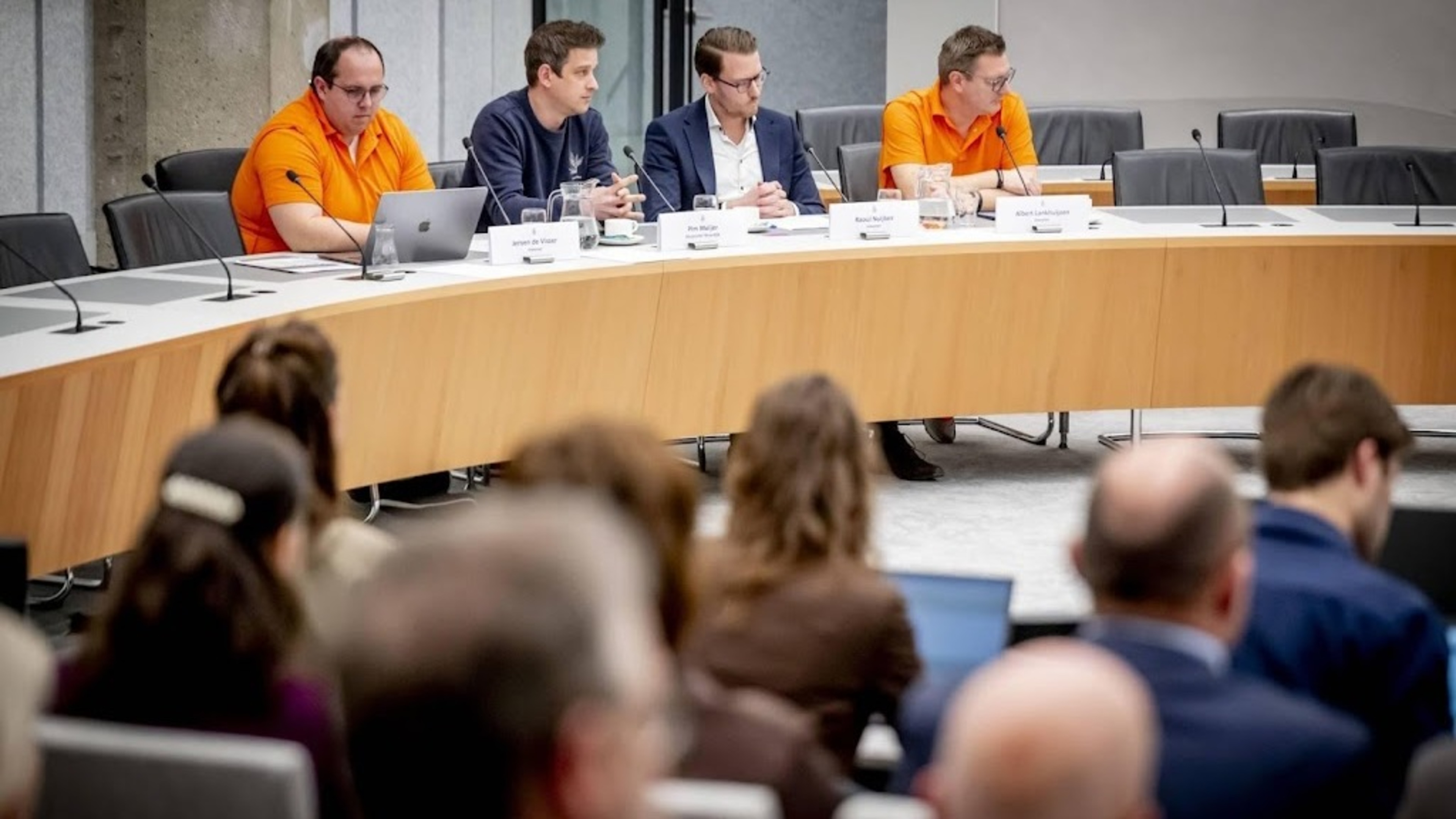 Moerdijk residents demand perspective and compensation from politicians