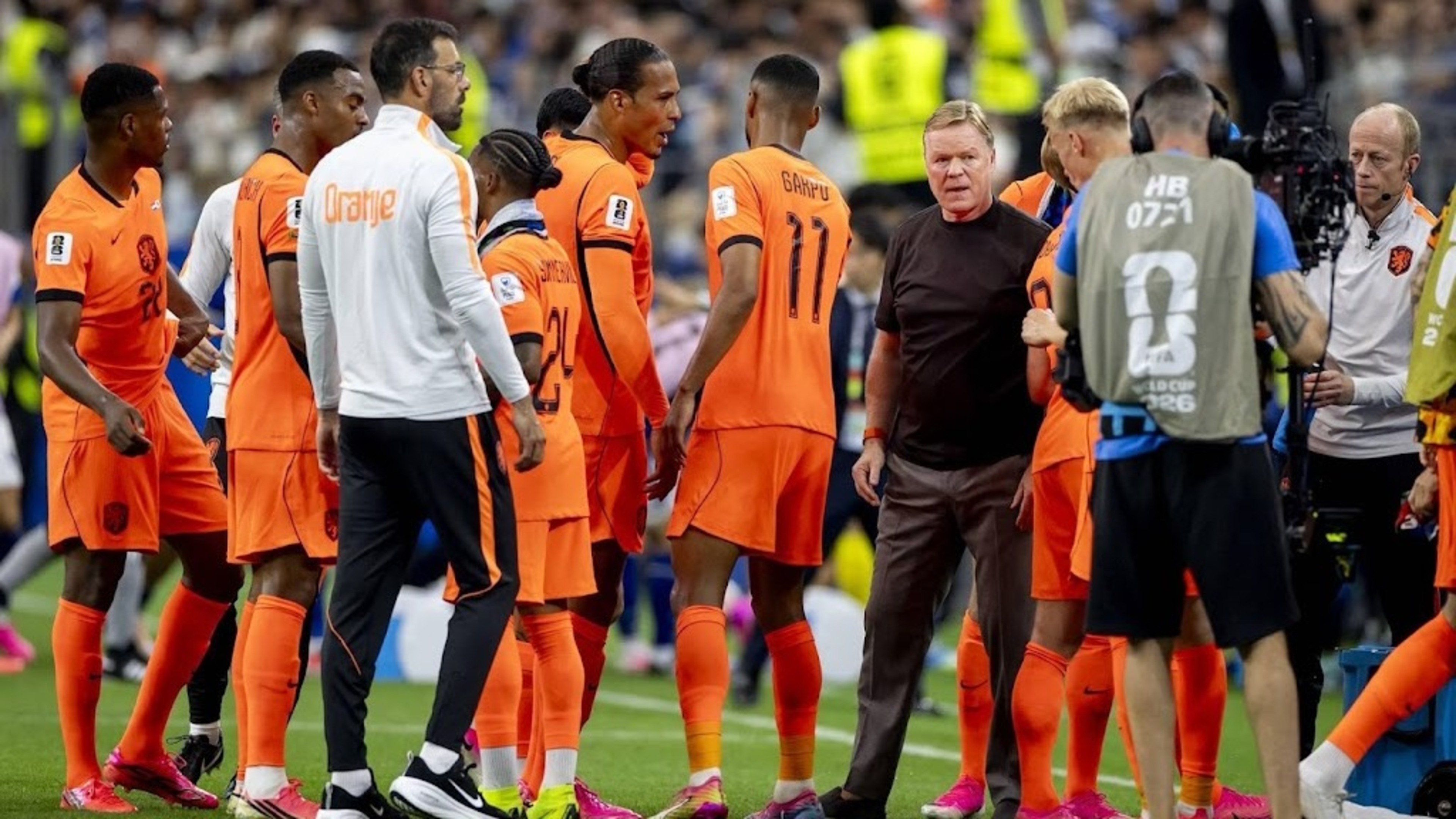 Mass toilet use during extra breaks for the Dutch national team