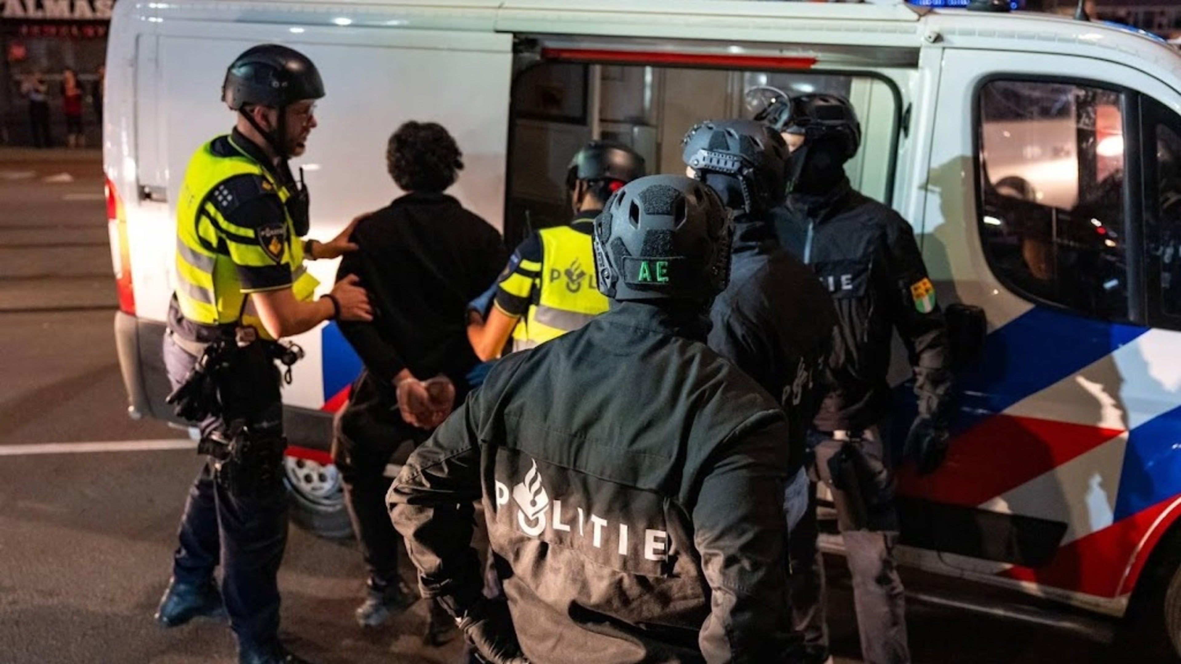 Ten arrests in Rotterdam and Dordrecht following Morocco-Canada match