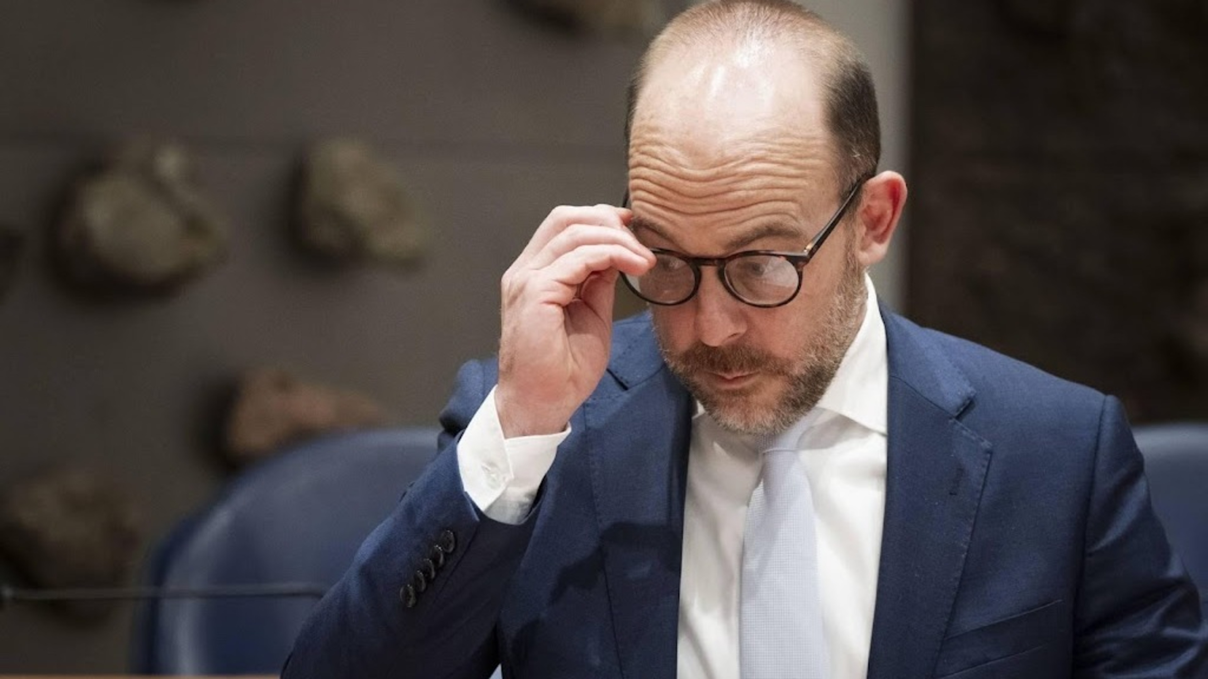 Van den Brink does ‘everything necessary’ for asylum law support