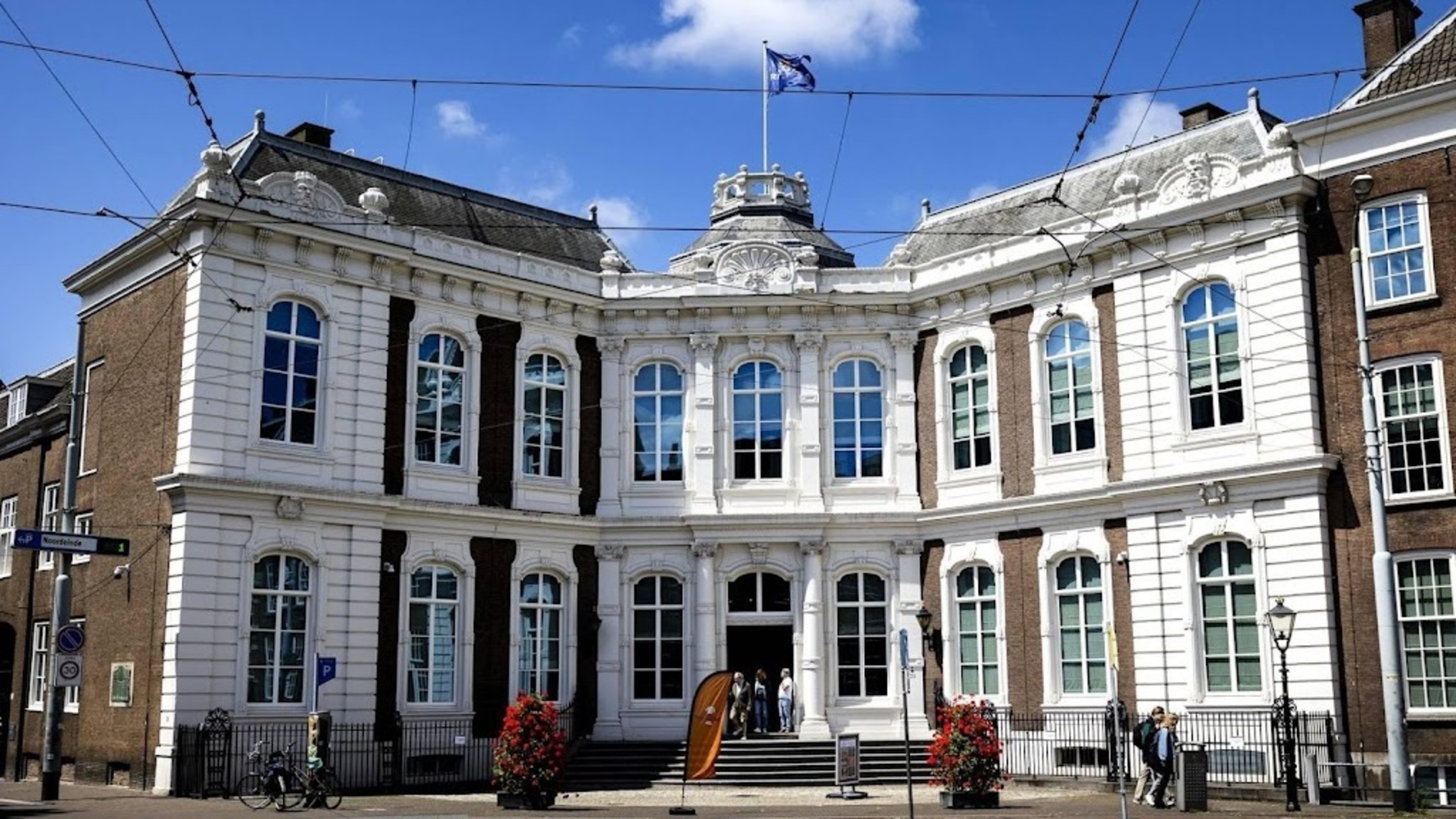 Stolpbewoners Heereweg Schoorl verliezen strijd tegen bouw- en parkeerproject