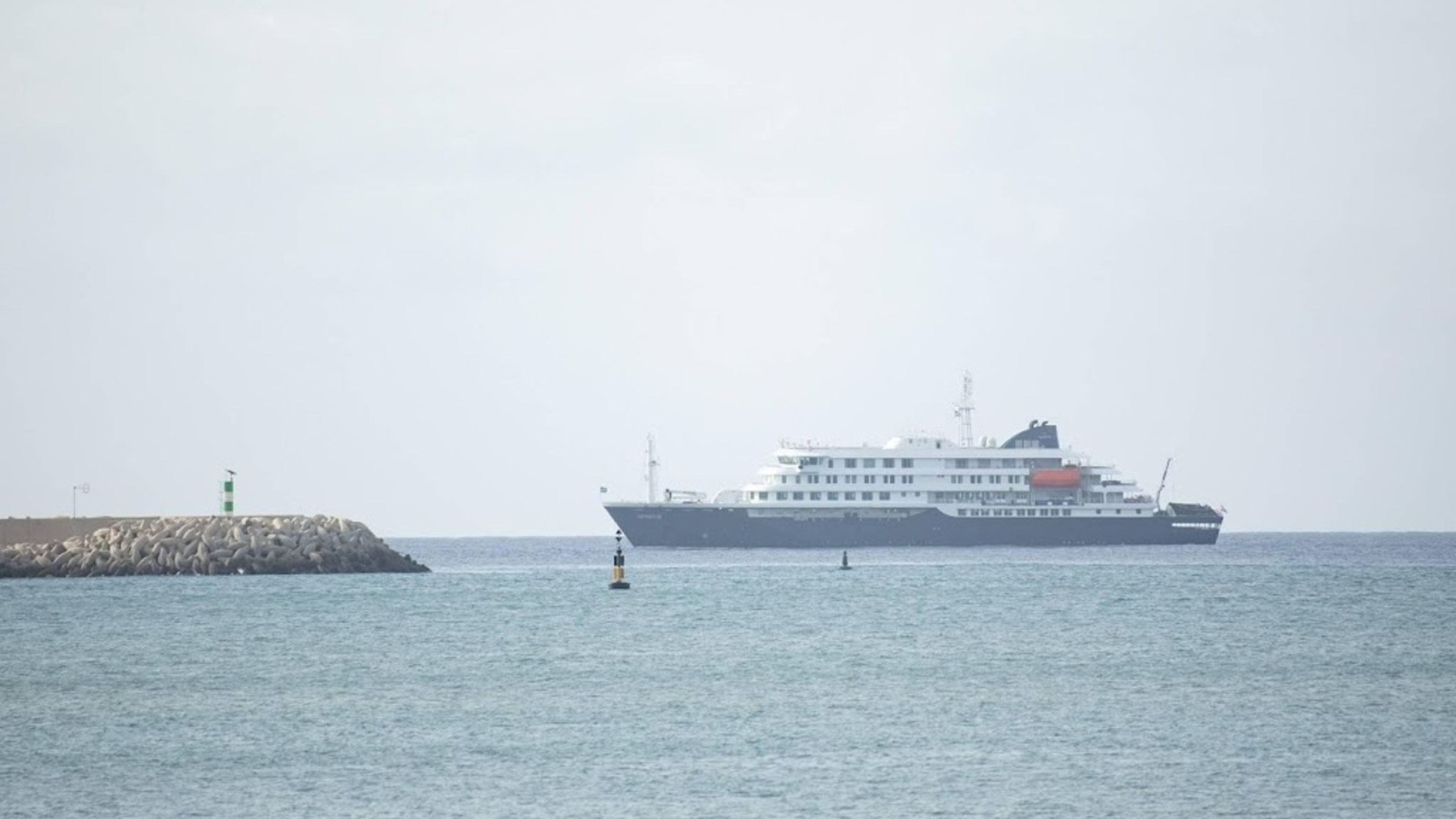 Medical experts to inspect cruise ship