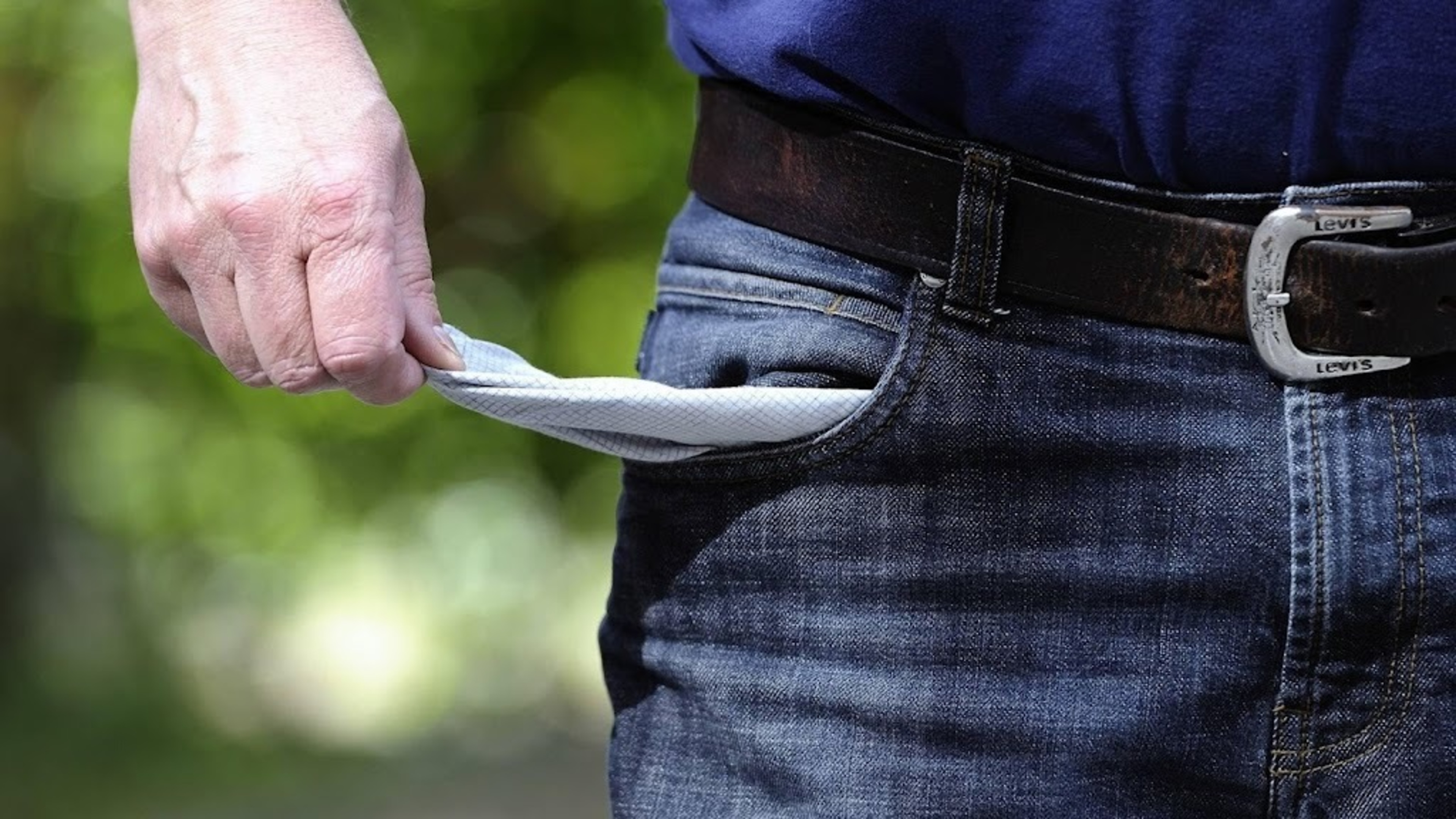 Study: bailiffs can help identify problematic debt
