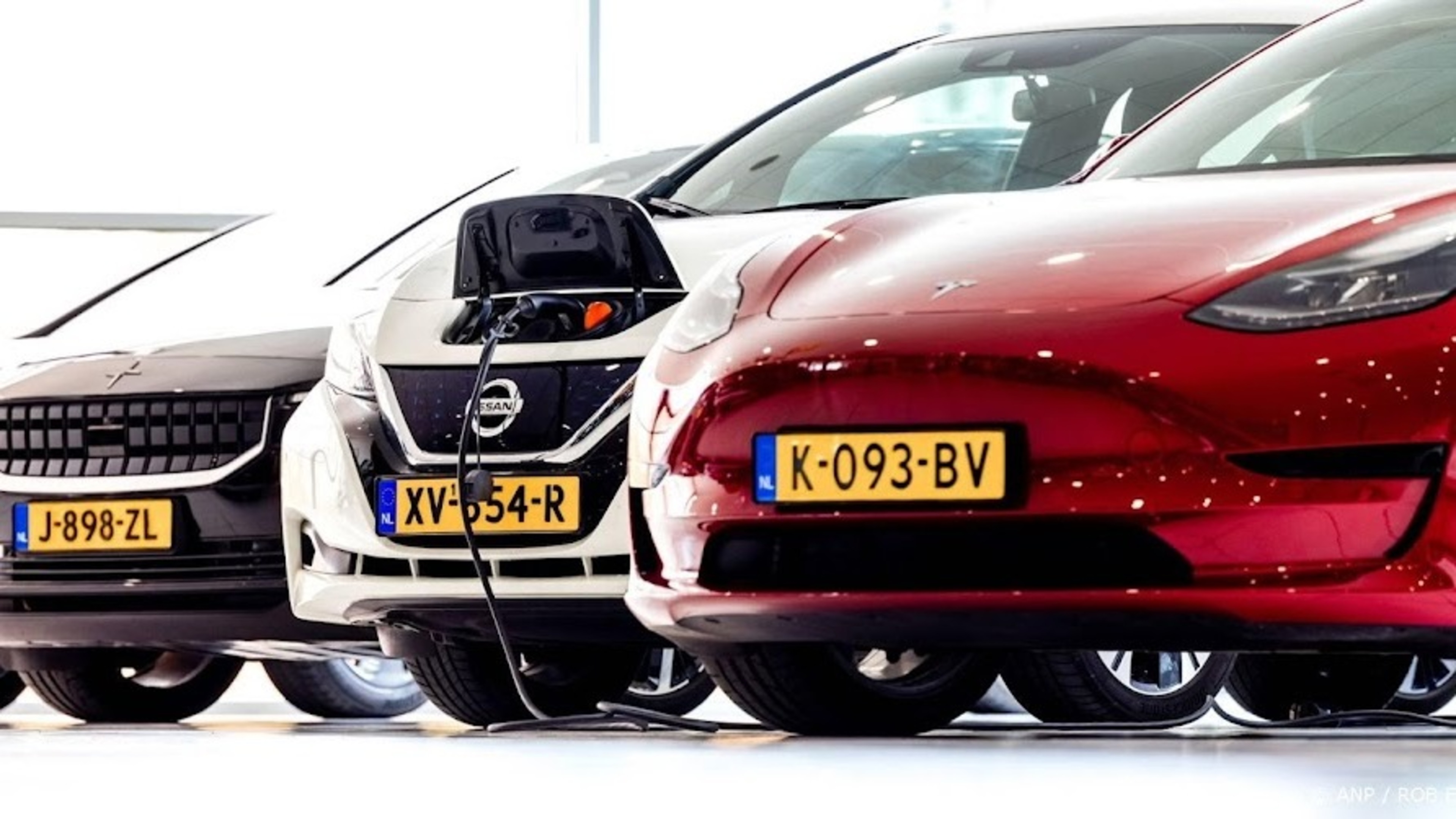 Cabinet wants subsidy for switch to electric cars