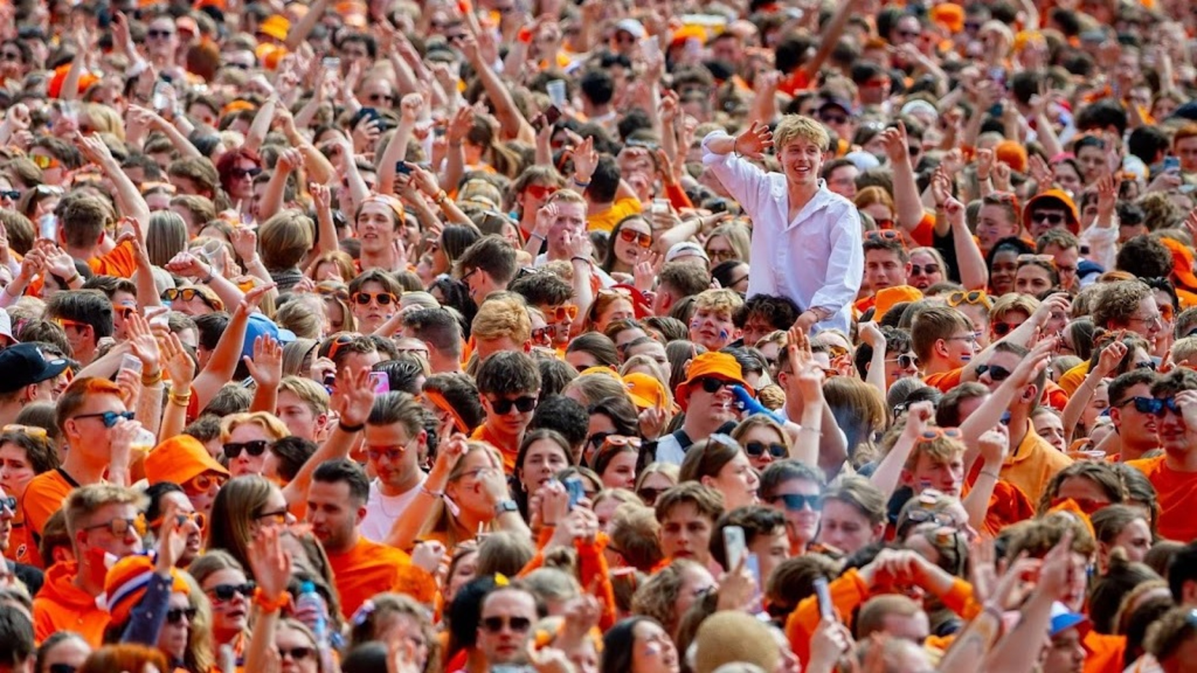 Municipality of Breda: city center square full