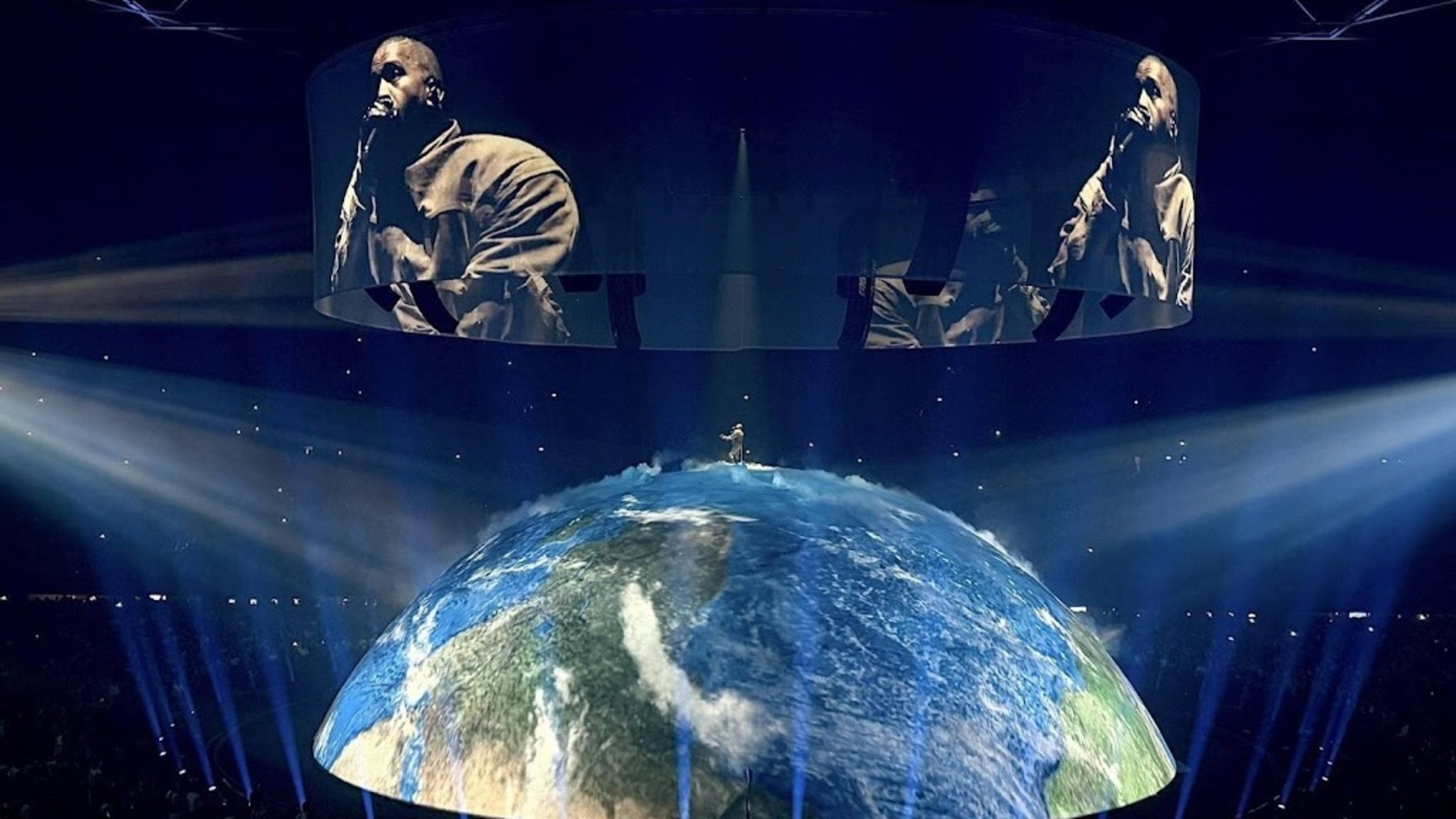 Another protest at Ye concert in GelreDome
