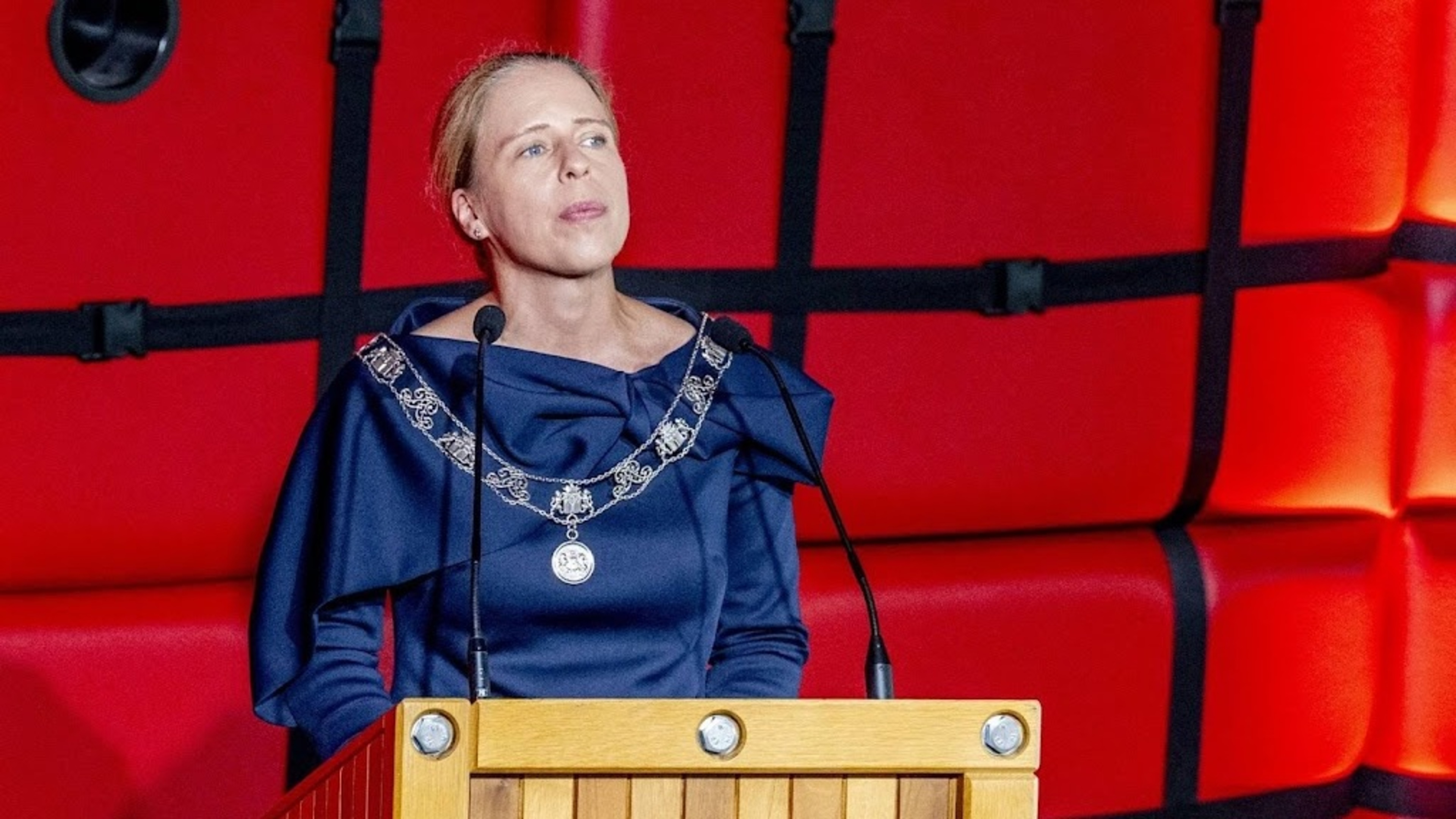 Schouten: powerful that prime minister apologized