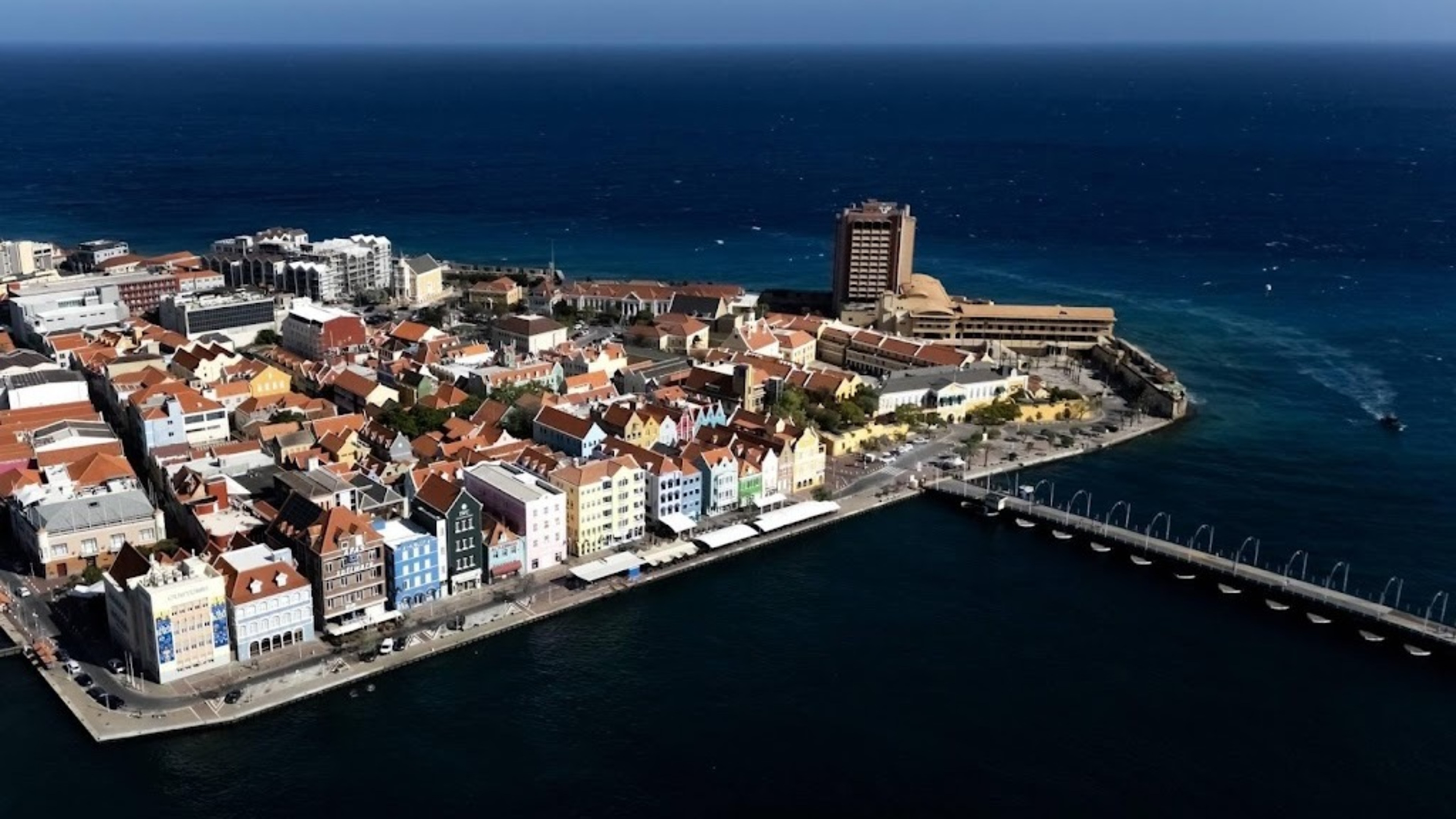 Curaçao Meteorological Service: no tsunami threat after earthquake