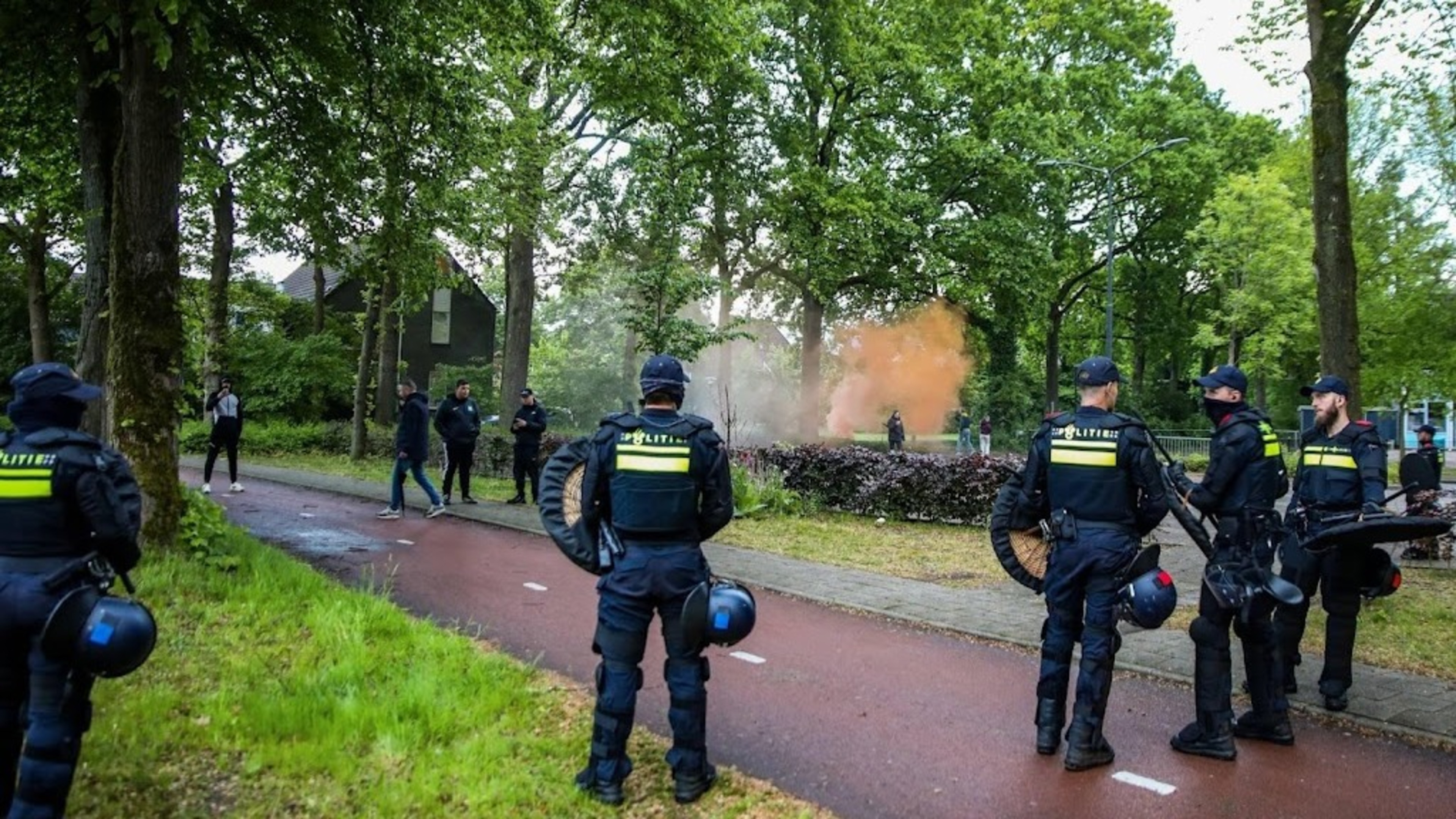 More arrests at protest against emergency shelter in Apeldoorn
