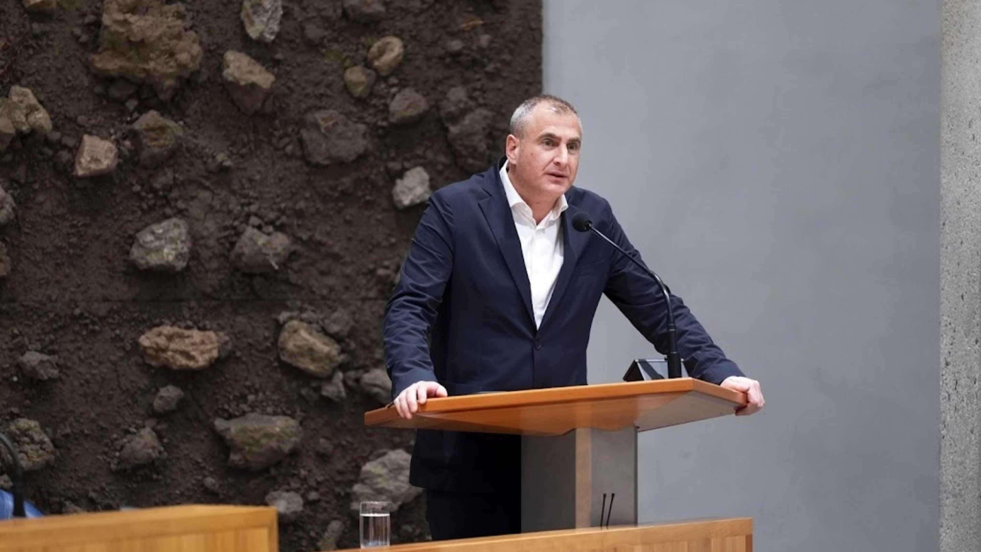 Markuszower group wants to keep coalition agreement intact, helping the cabinet