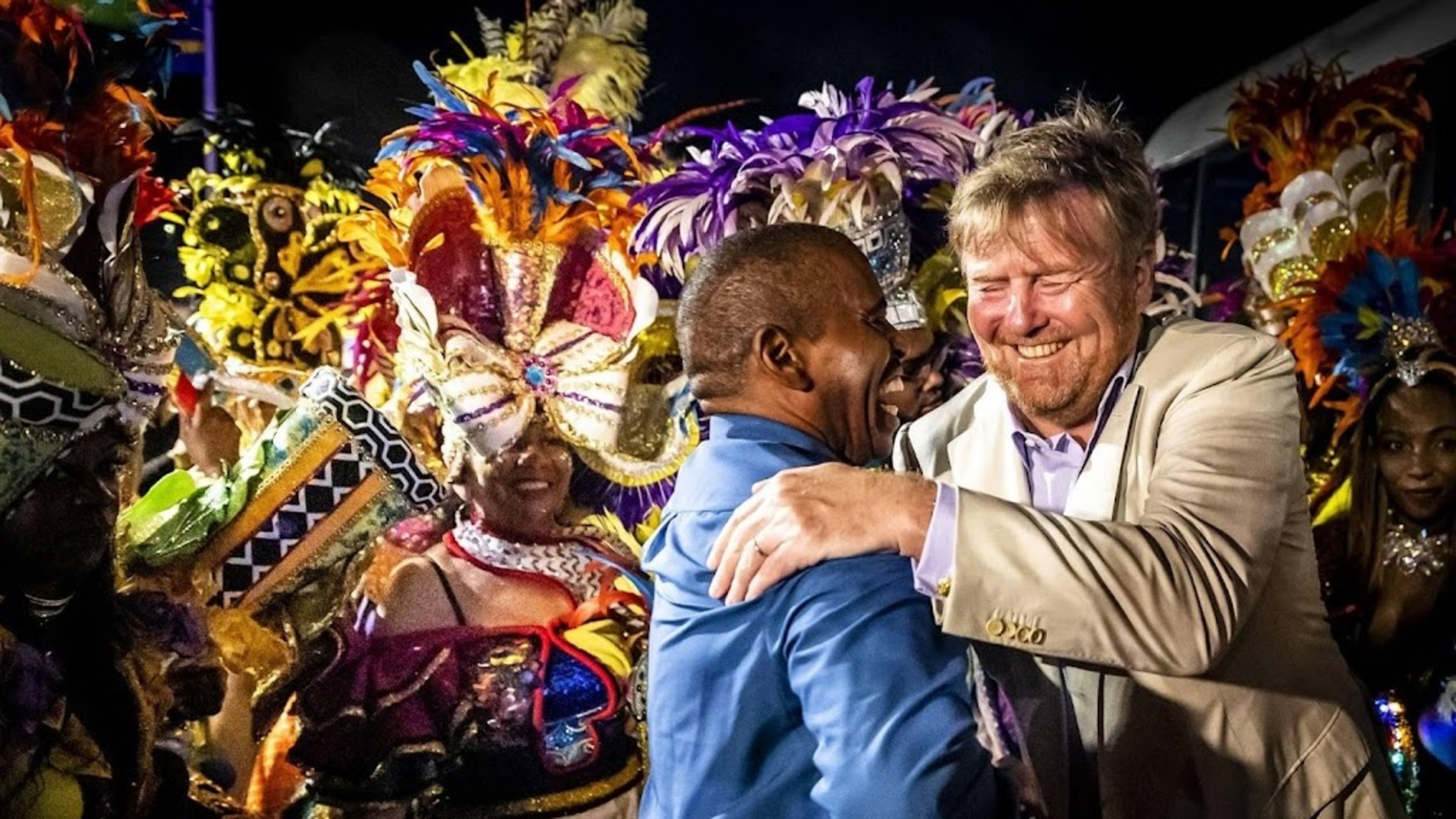 King talks with Curaçao residents about geopolitical tensions