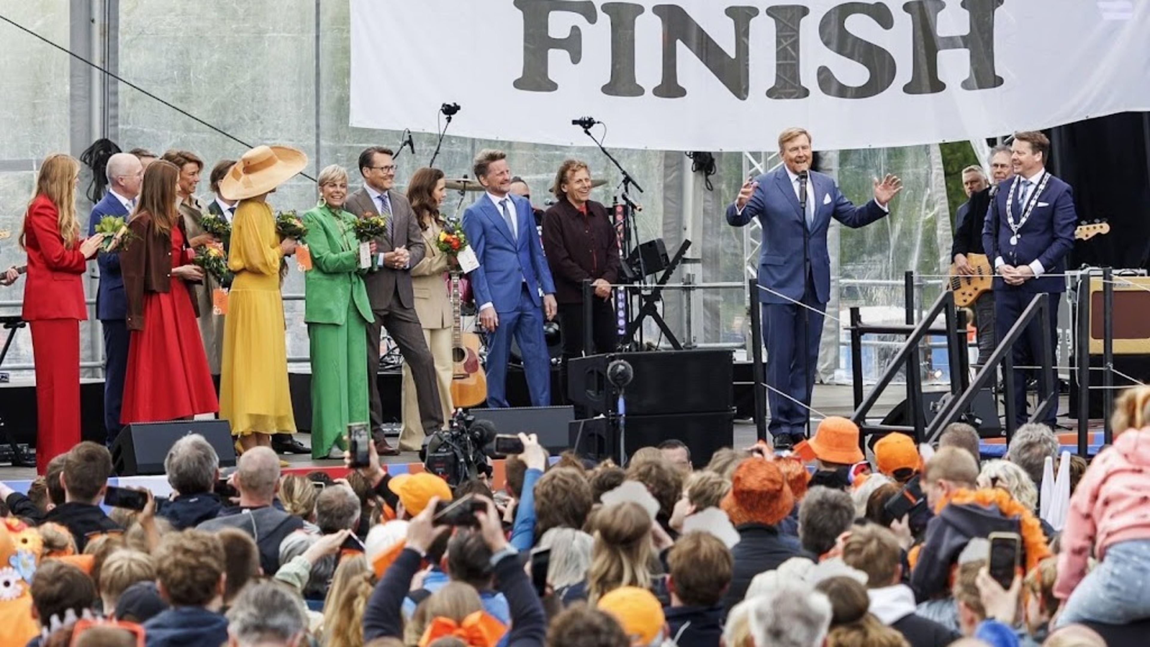 Willem-Alexander concludes 'unforgettable King's Day' in Dokkum