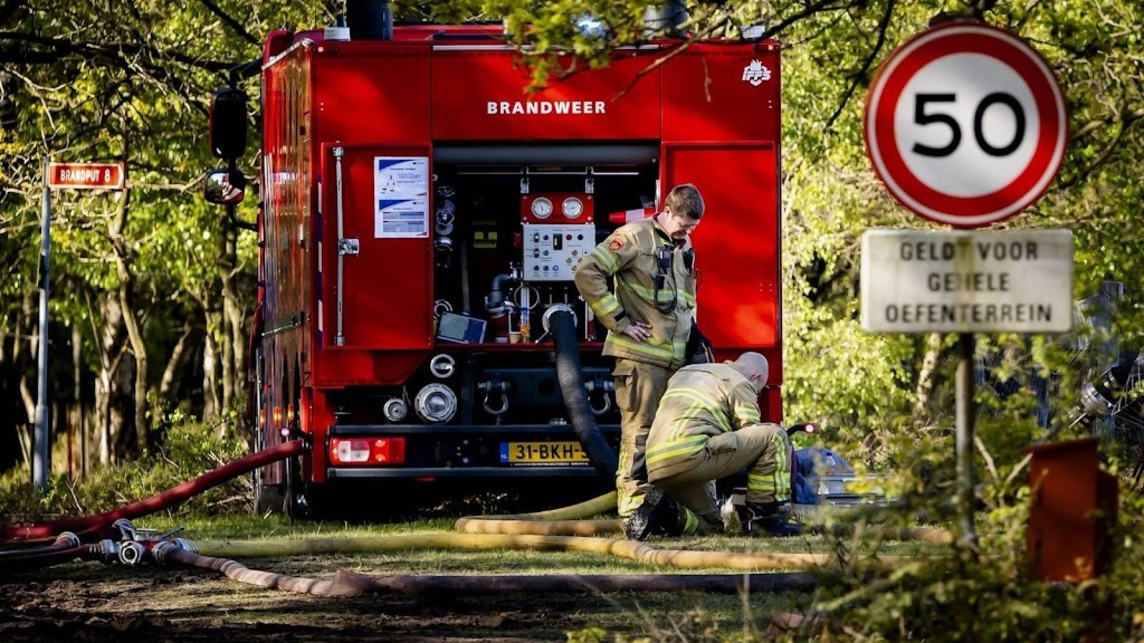 Firefighters battle 't Harde fire from distance due to ammunition