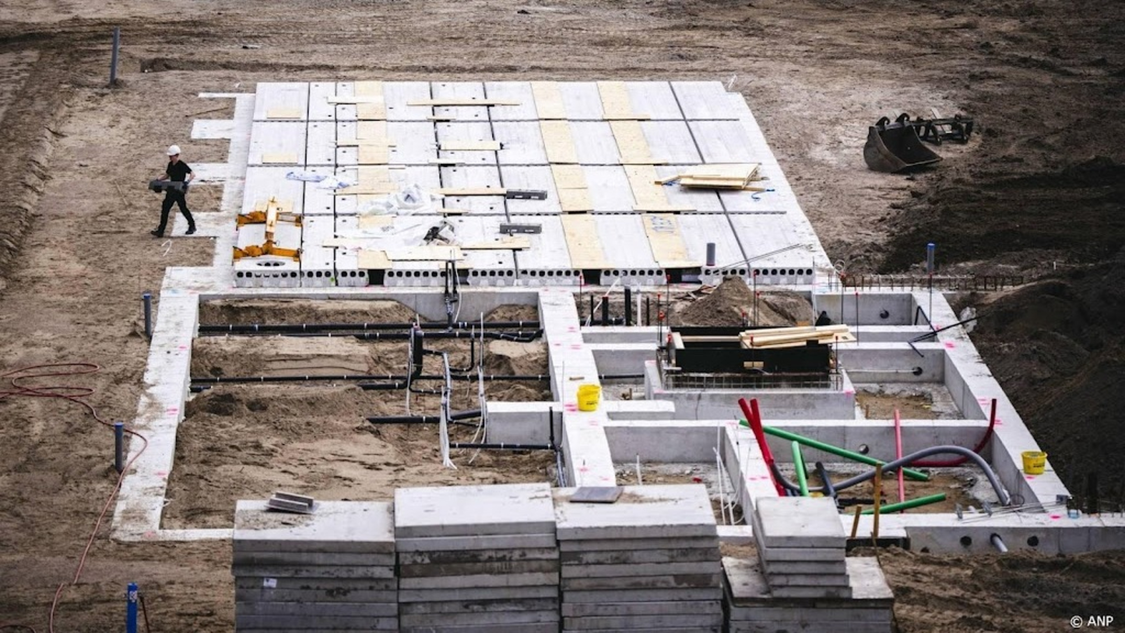 Man (48) dies in workplace accident at Zaandam construction site