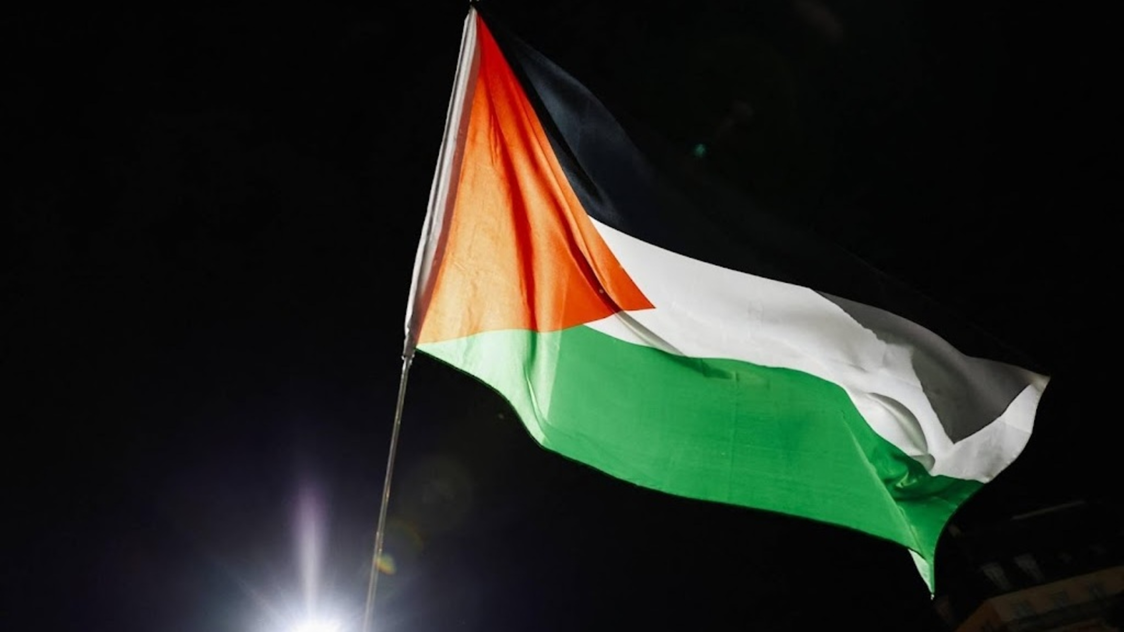 First Gazans with visas on their way to the Netherlands
