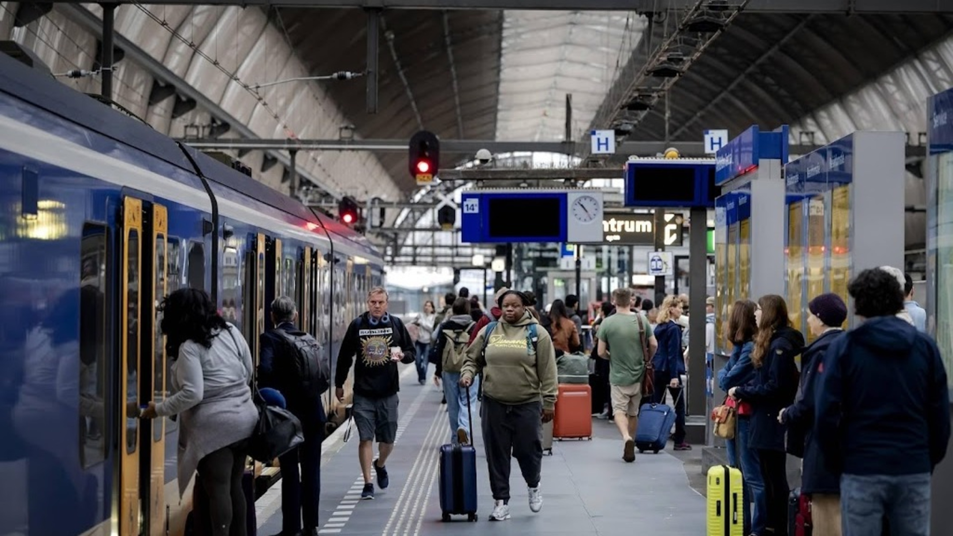 GL-PvdA wants temporary off-peak travel for 9 euros per month