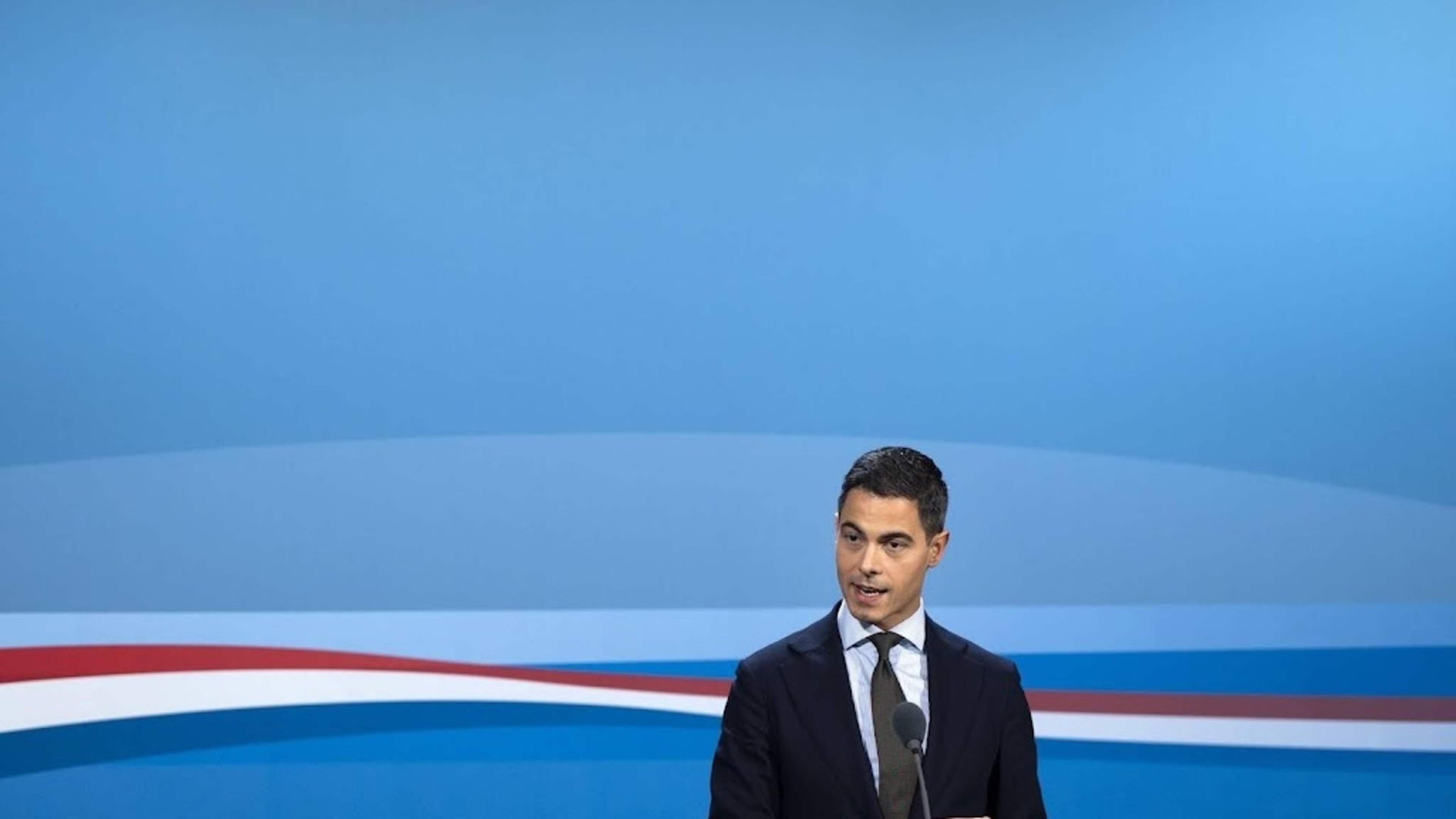 Jetten satisfied with lower voting threshold