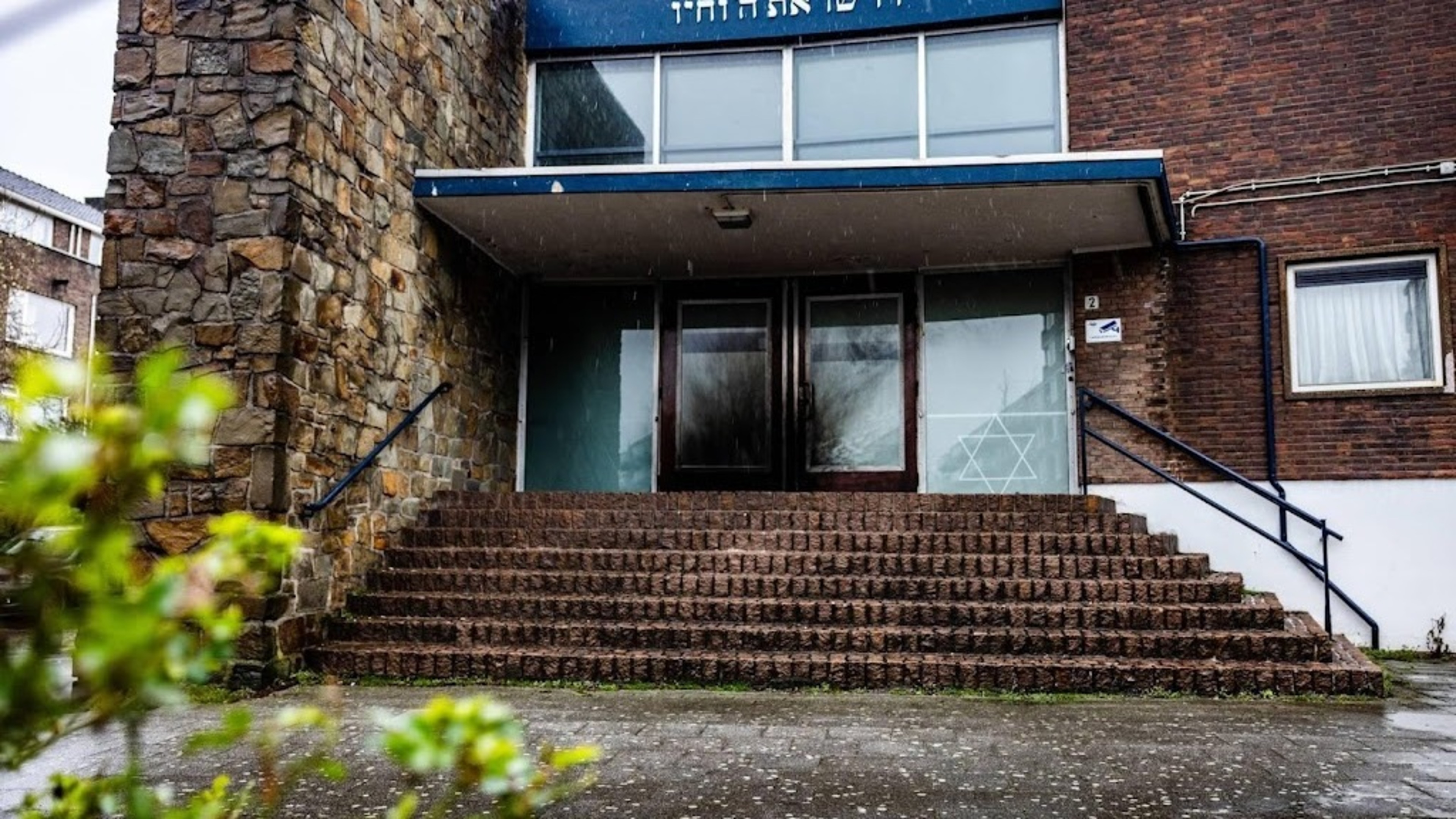 Mayor Schouten appalled by synagogue arson