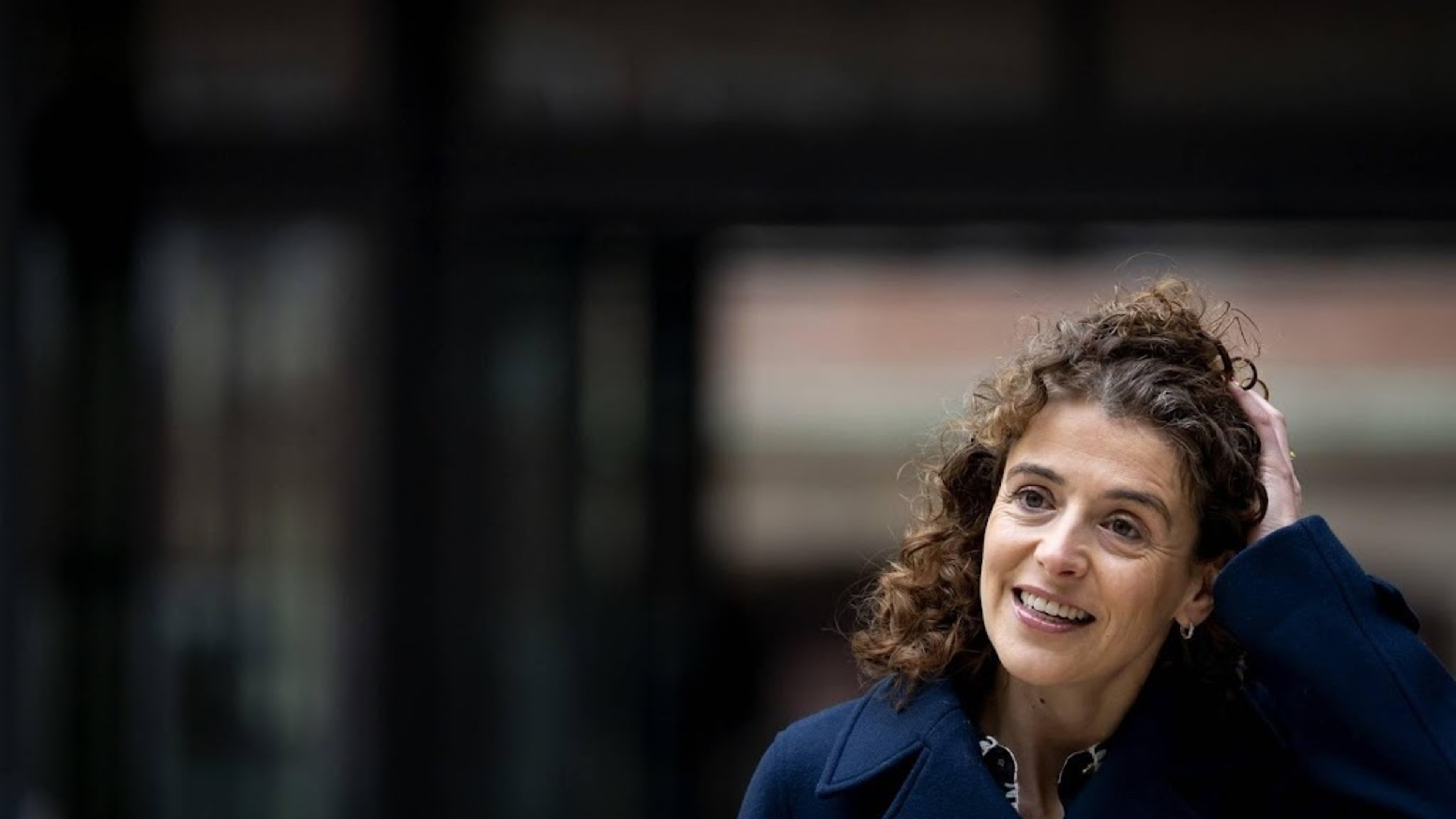 Opposition seeks concessions from cabinet on healthcare cuts