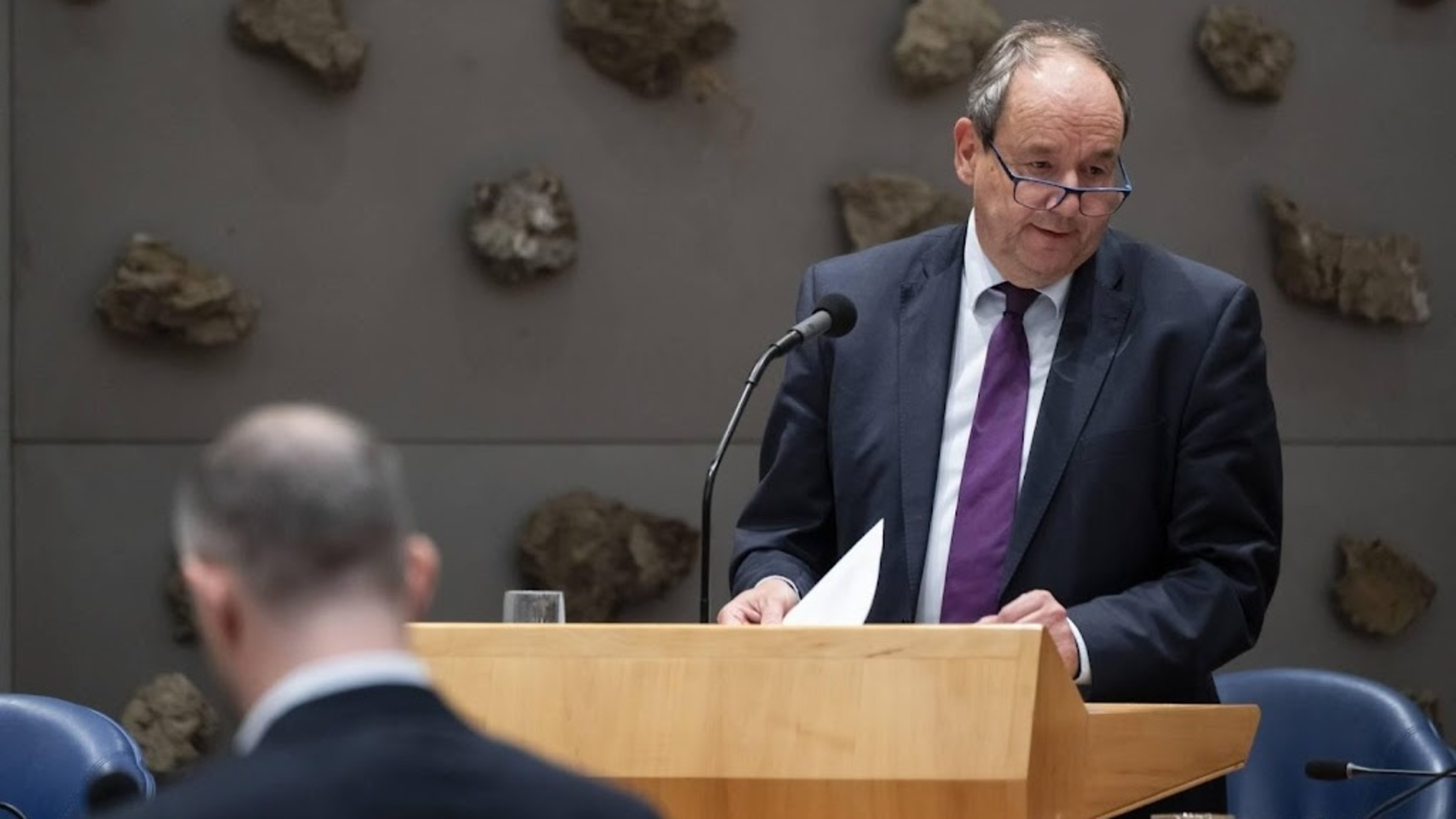 Cabinet not considering alternative to state pension plan, says Vijlbrief