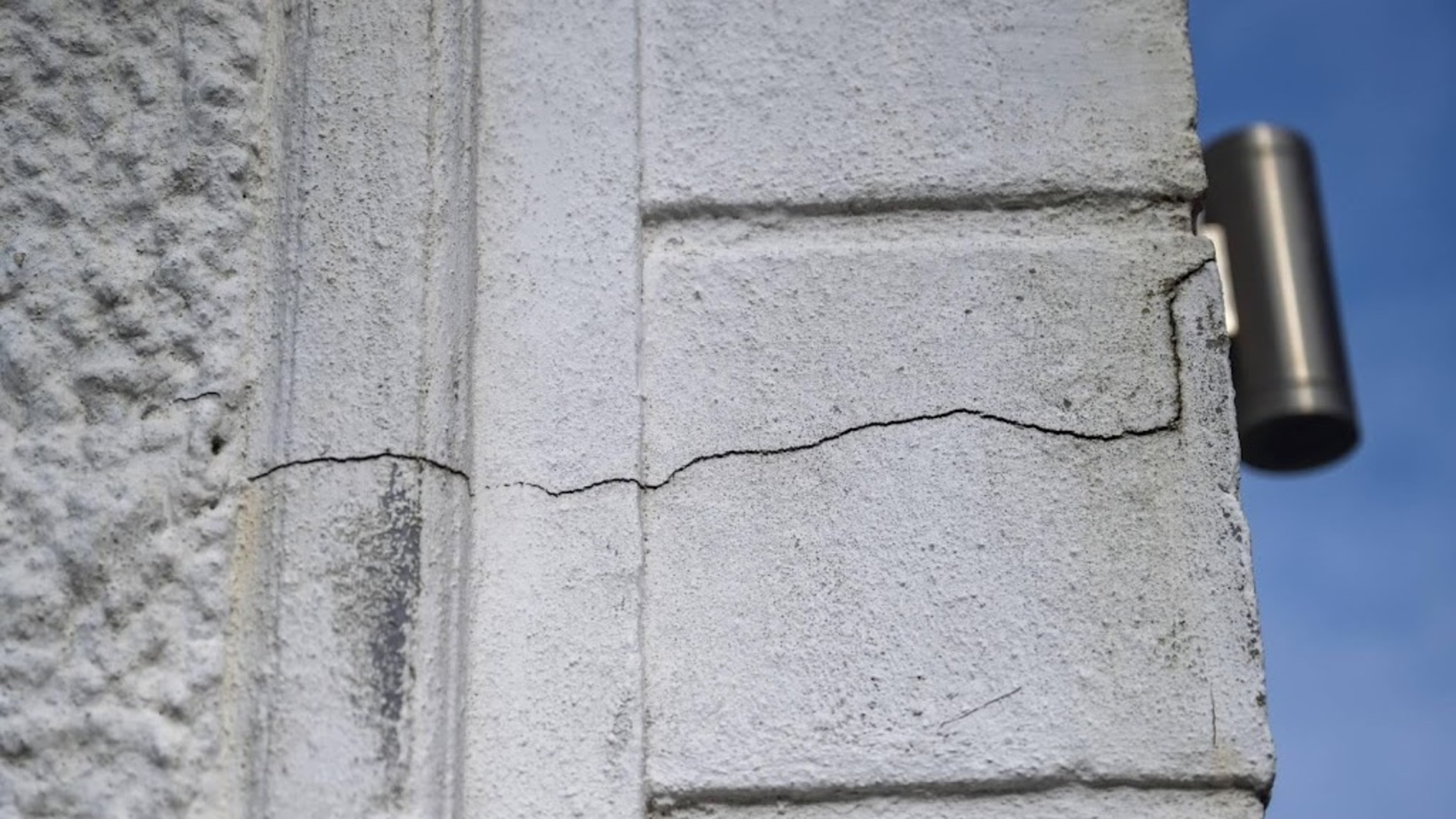 Nearly 1,000 damage reports after Drenthe earthquake