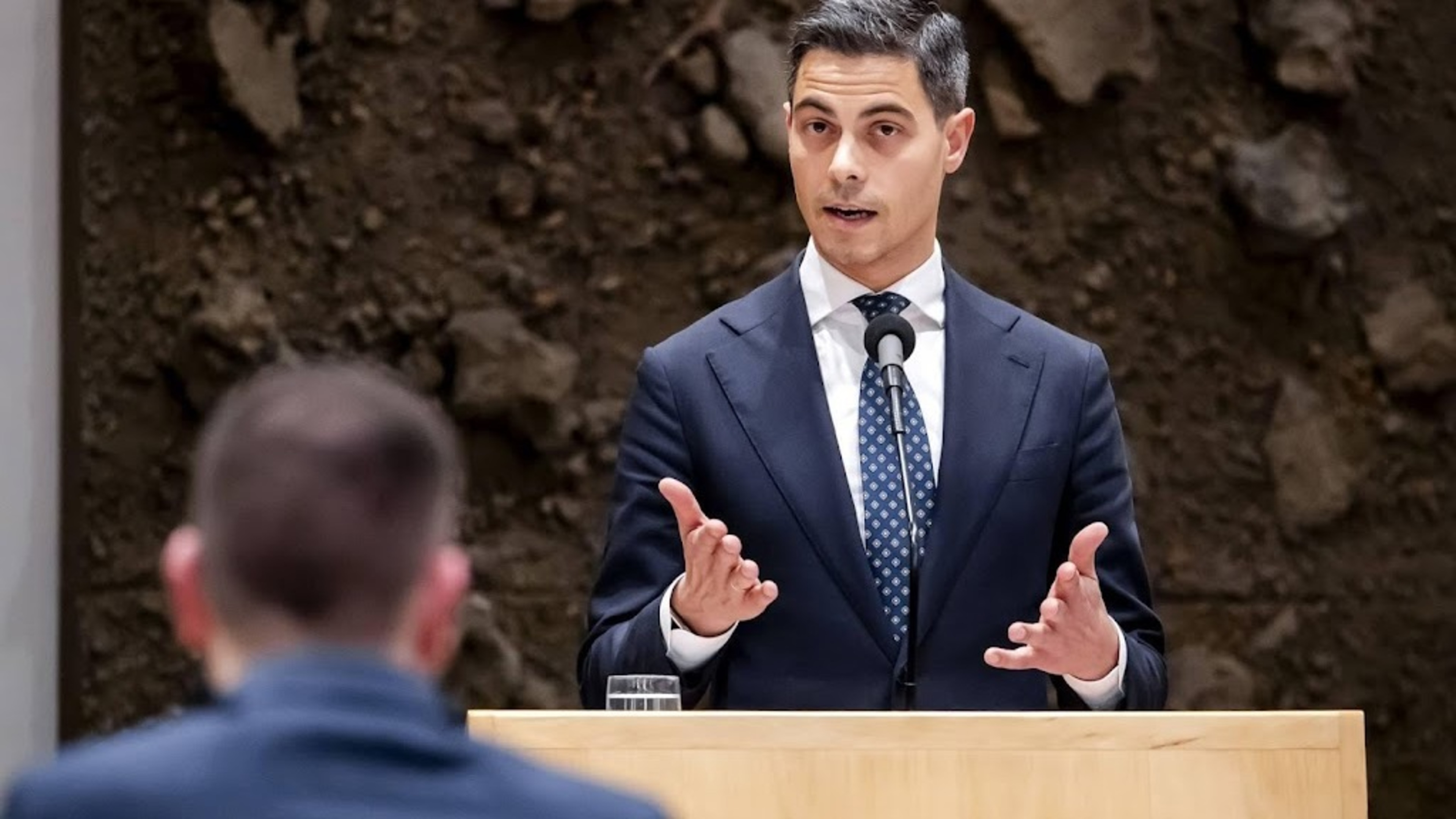 Cabinet working on official deportation halt for Iranian refugees