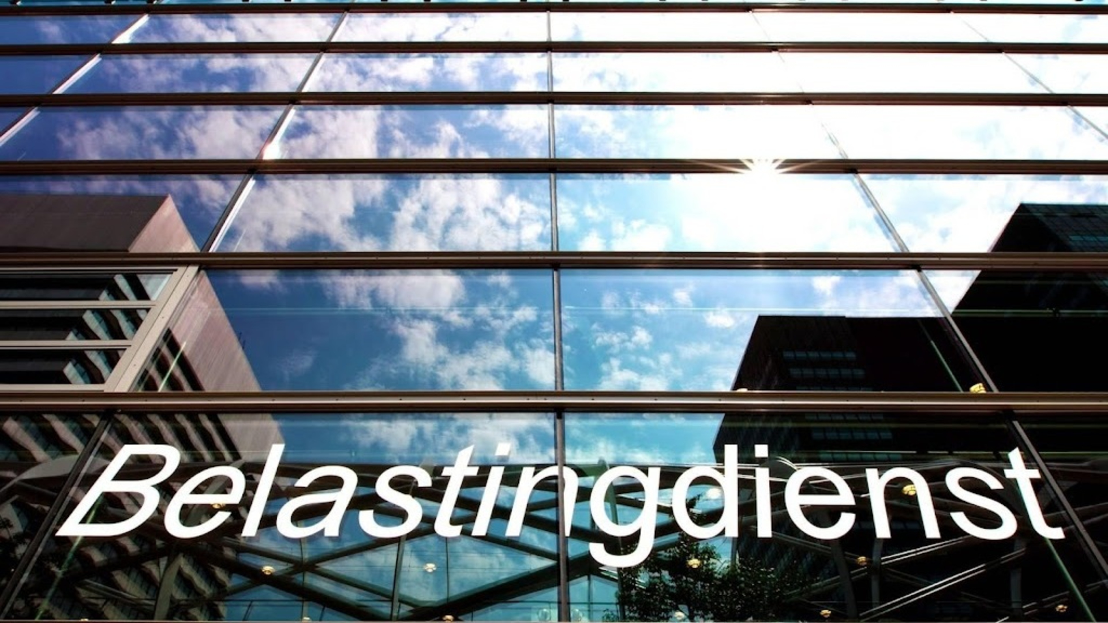 Dutch Tax Authority continues to use algorithms, promises improvement