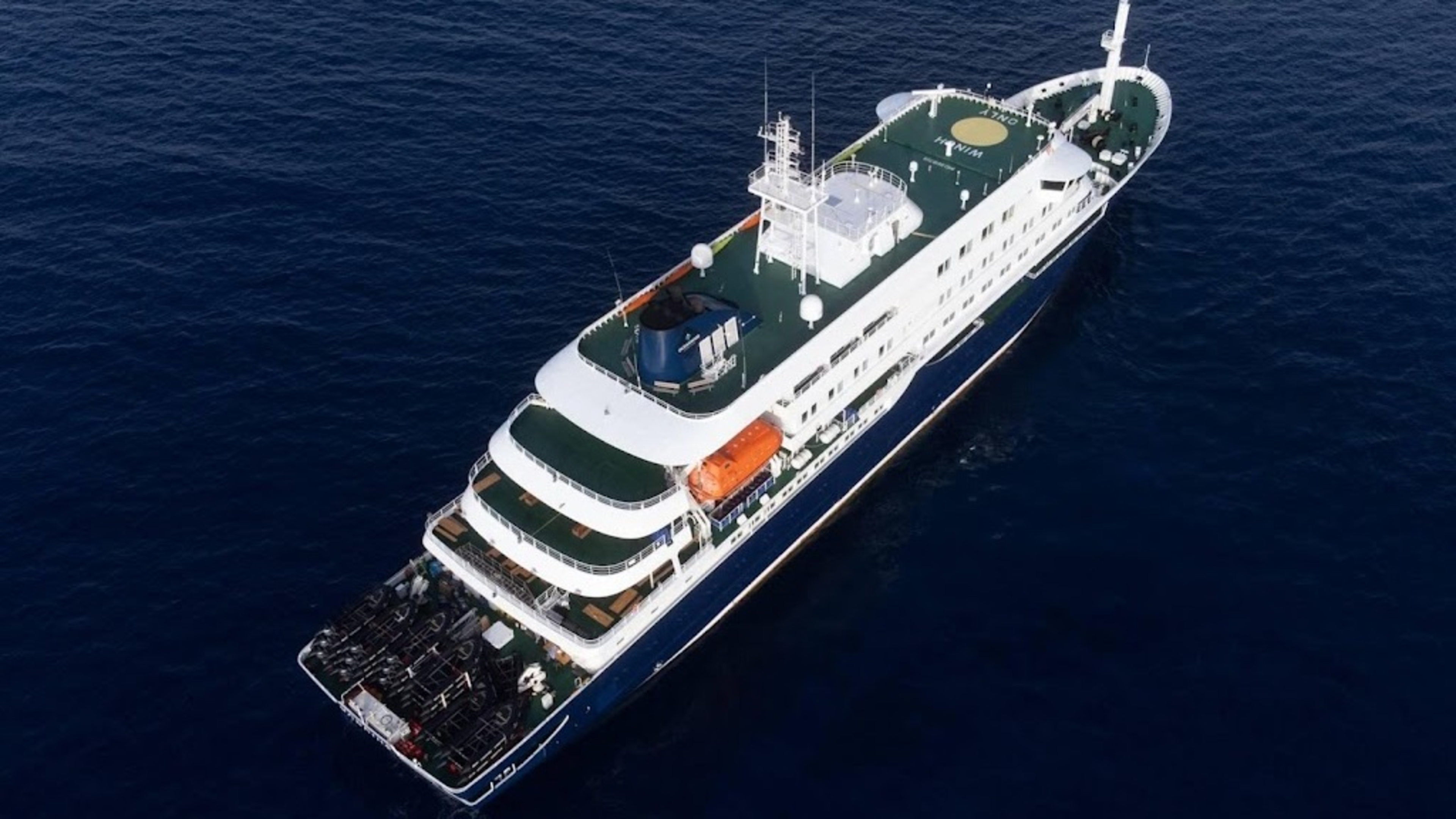 Three sick people on board Hondius evacuated Wednesday morning
