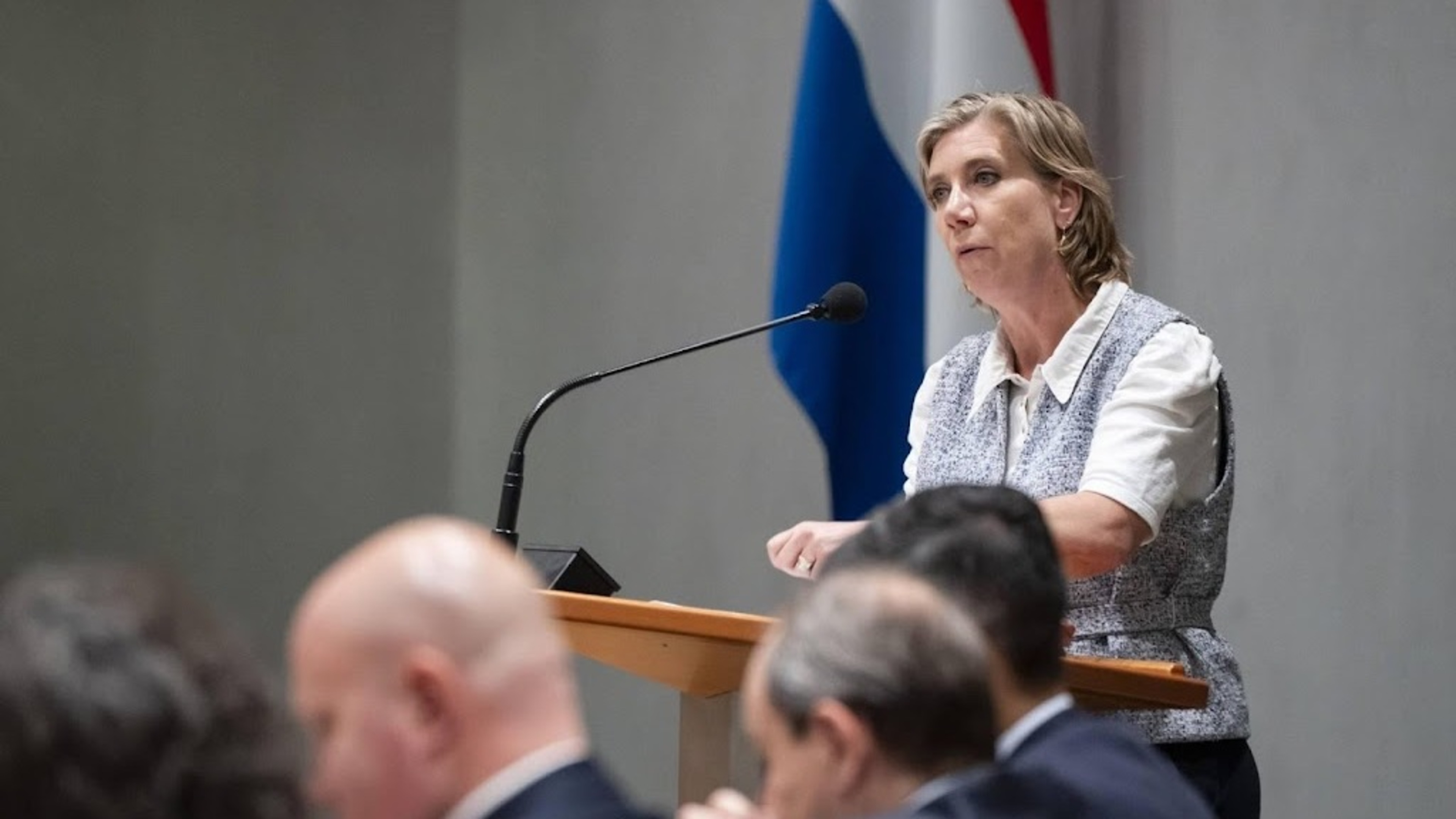 VVD clashes with Parliament over social security cuts