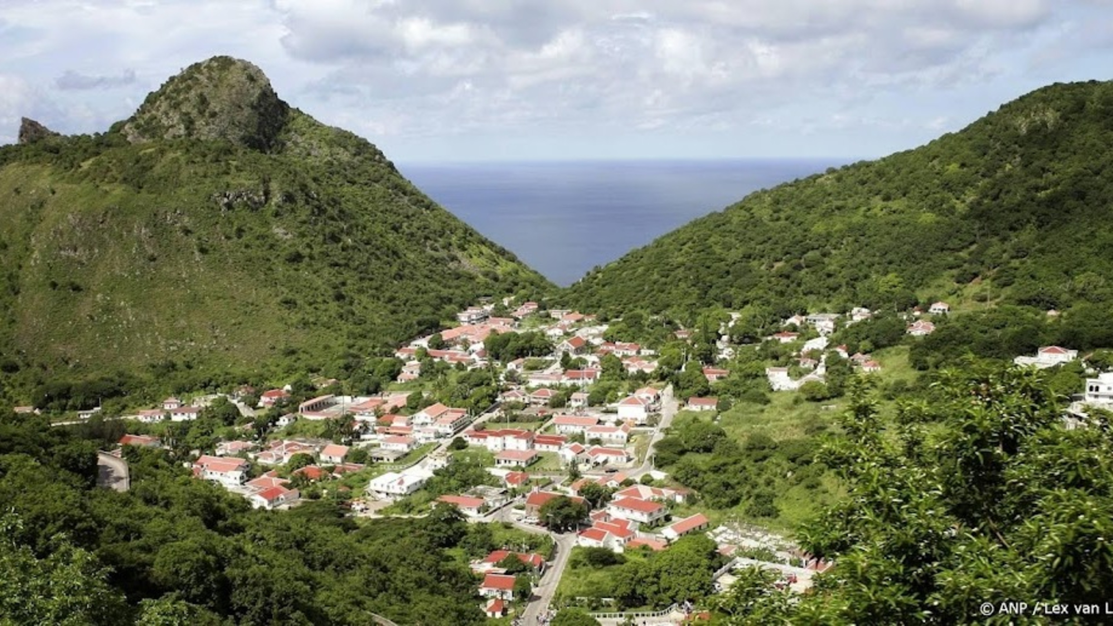 Saba Government: search for Dutch hiker continues