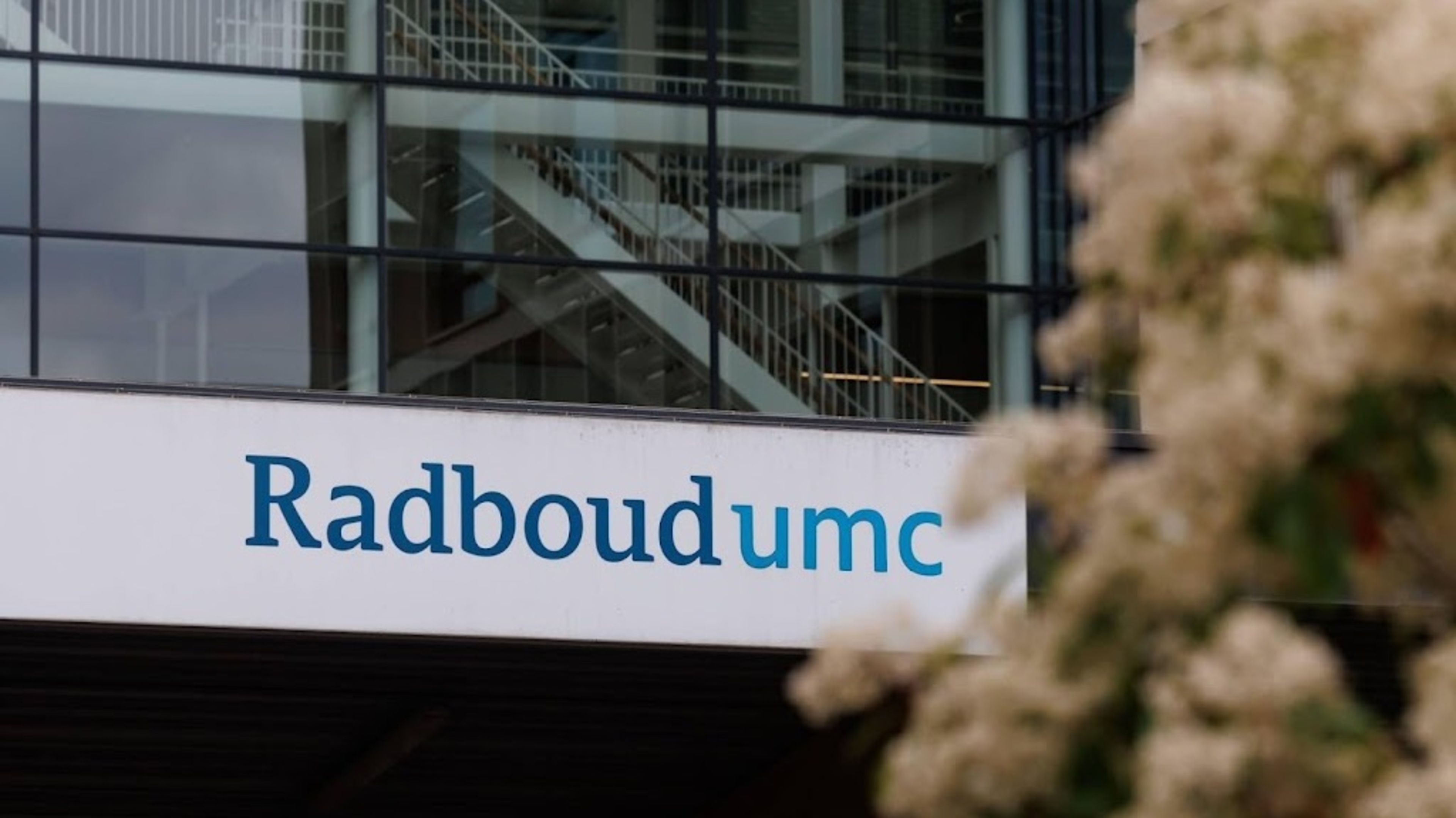 Radboudumc admits patient with possible Ebola infection