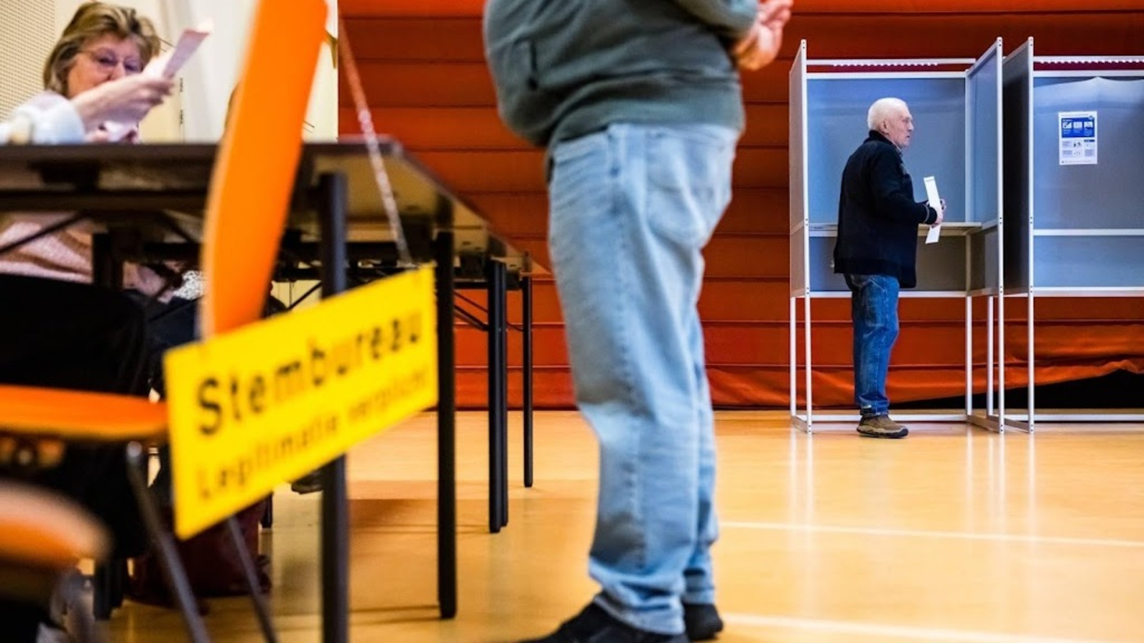 Turnout hovers around 20 percent in the early afternoon