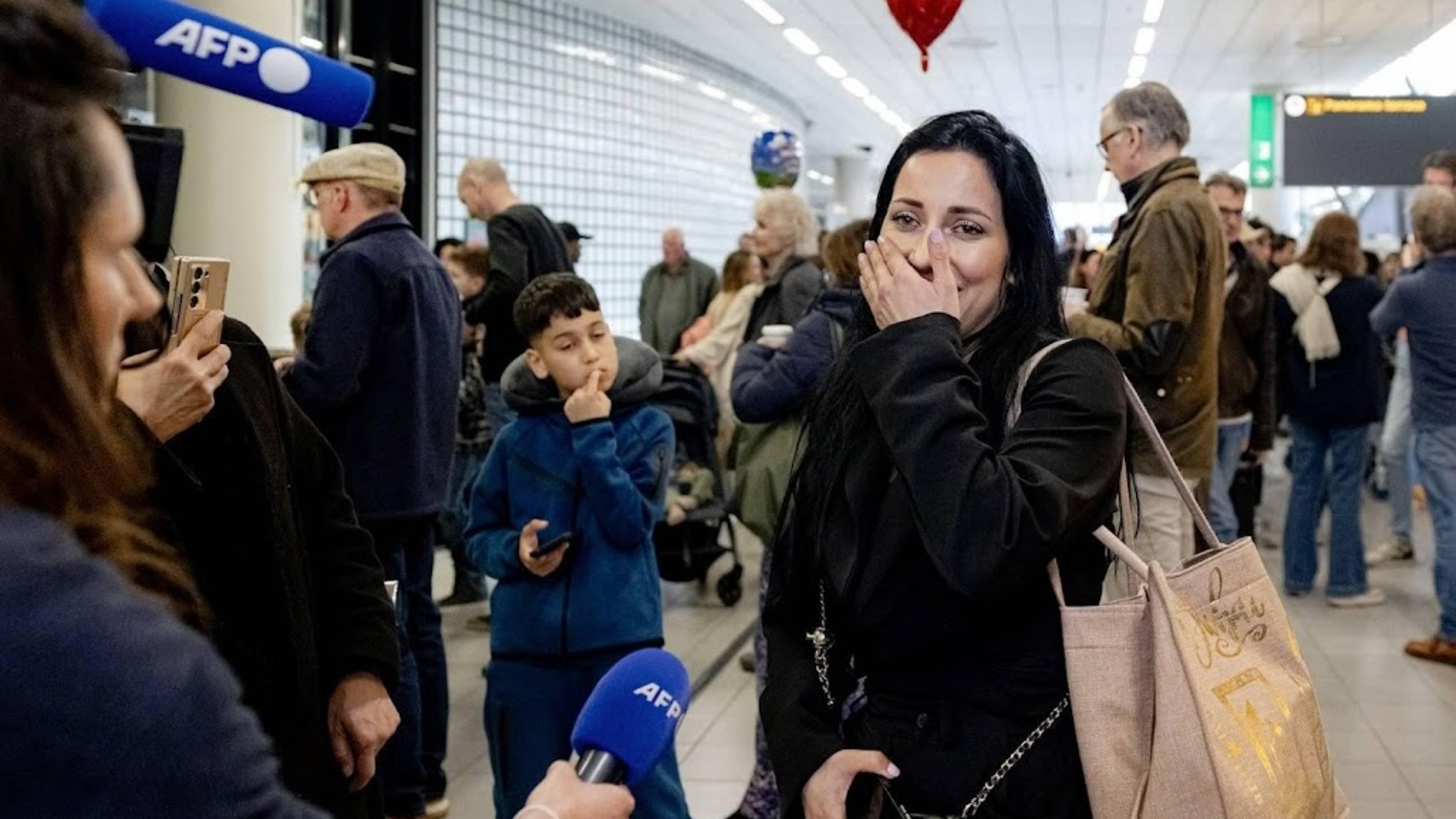 Form for stranded Dutch citizens filled out 9,000 times so far