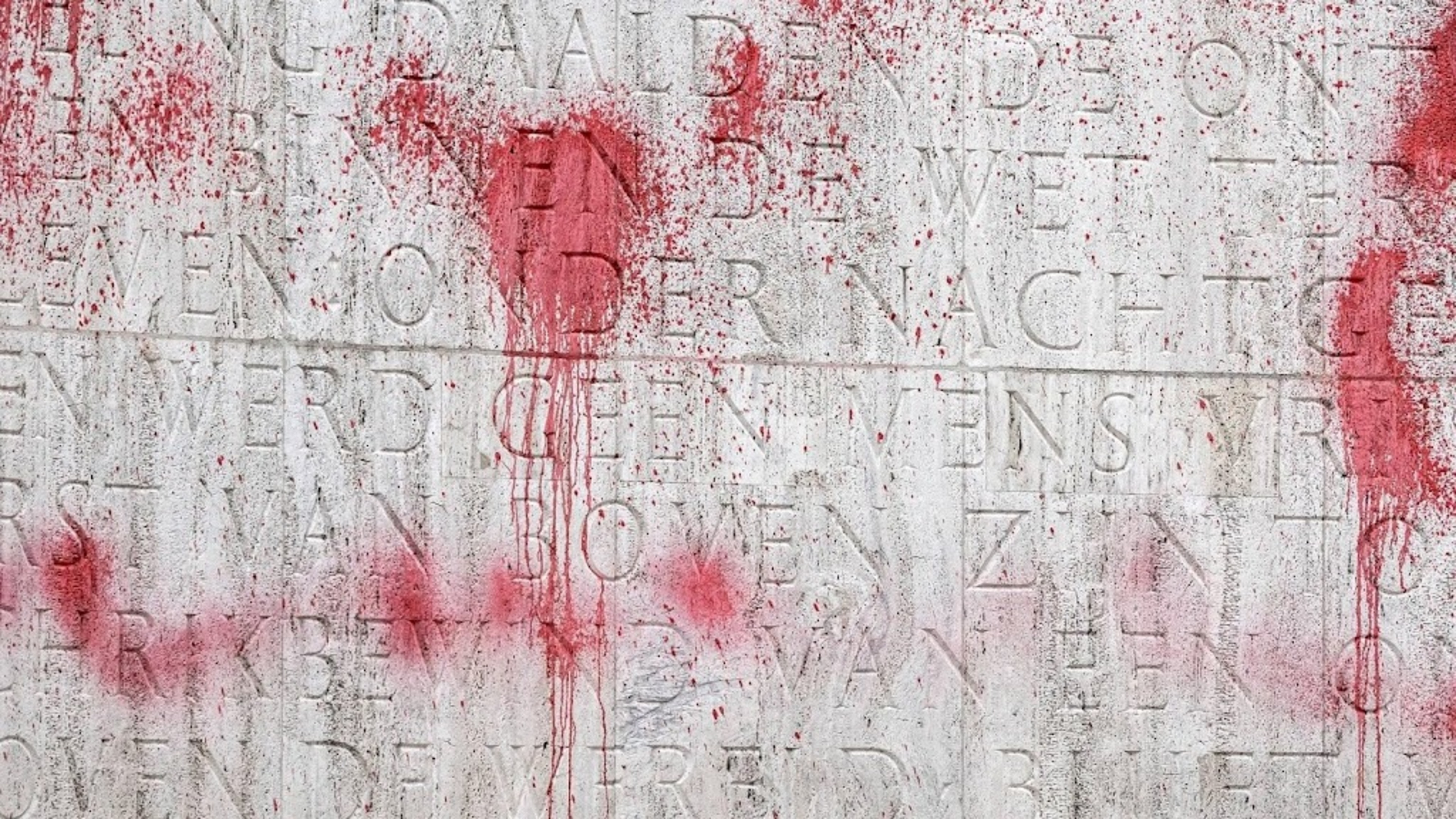 House and cabinet angry over defacement of National Monument
