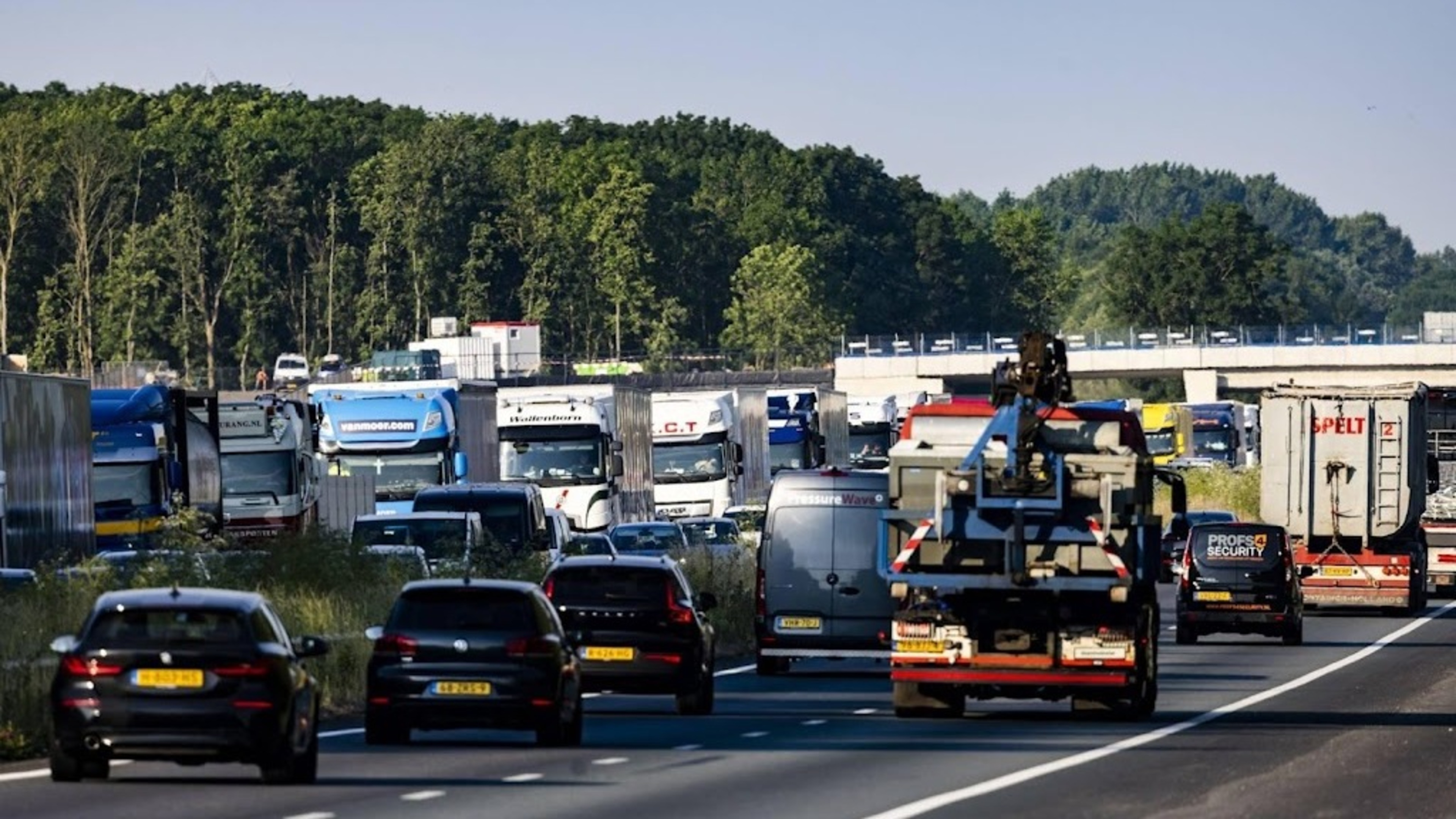 Calls for lower speed limits after increase in road deaths