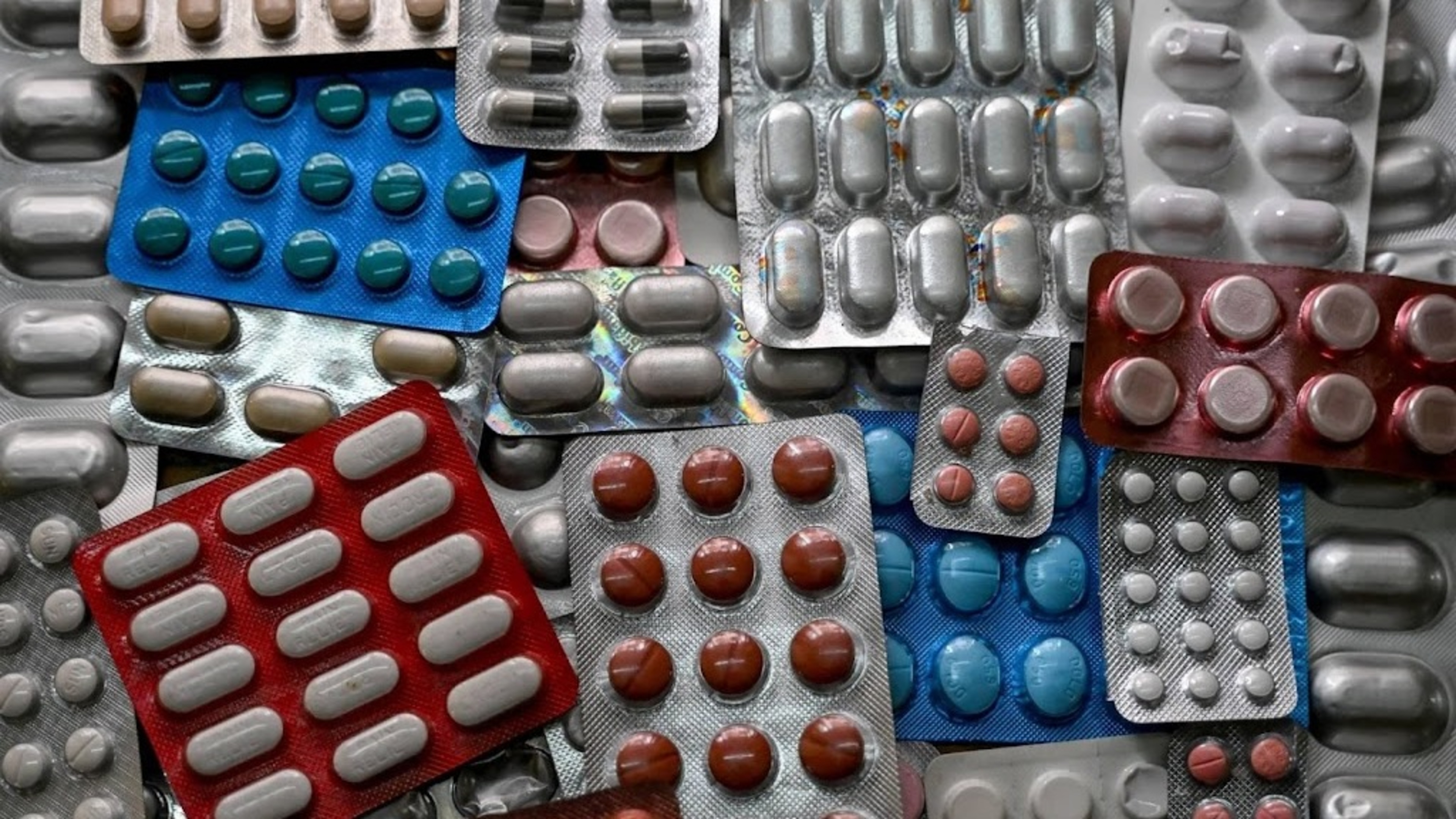 Dozens of medicines contain PFAS: 'It has added value, medications work longer'. There are alternatives, but you must actively ask for them