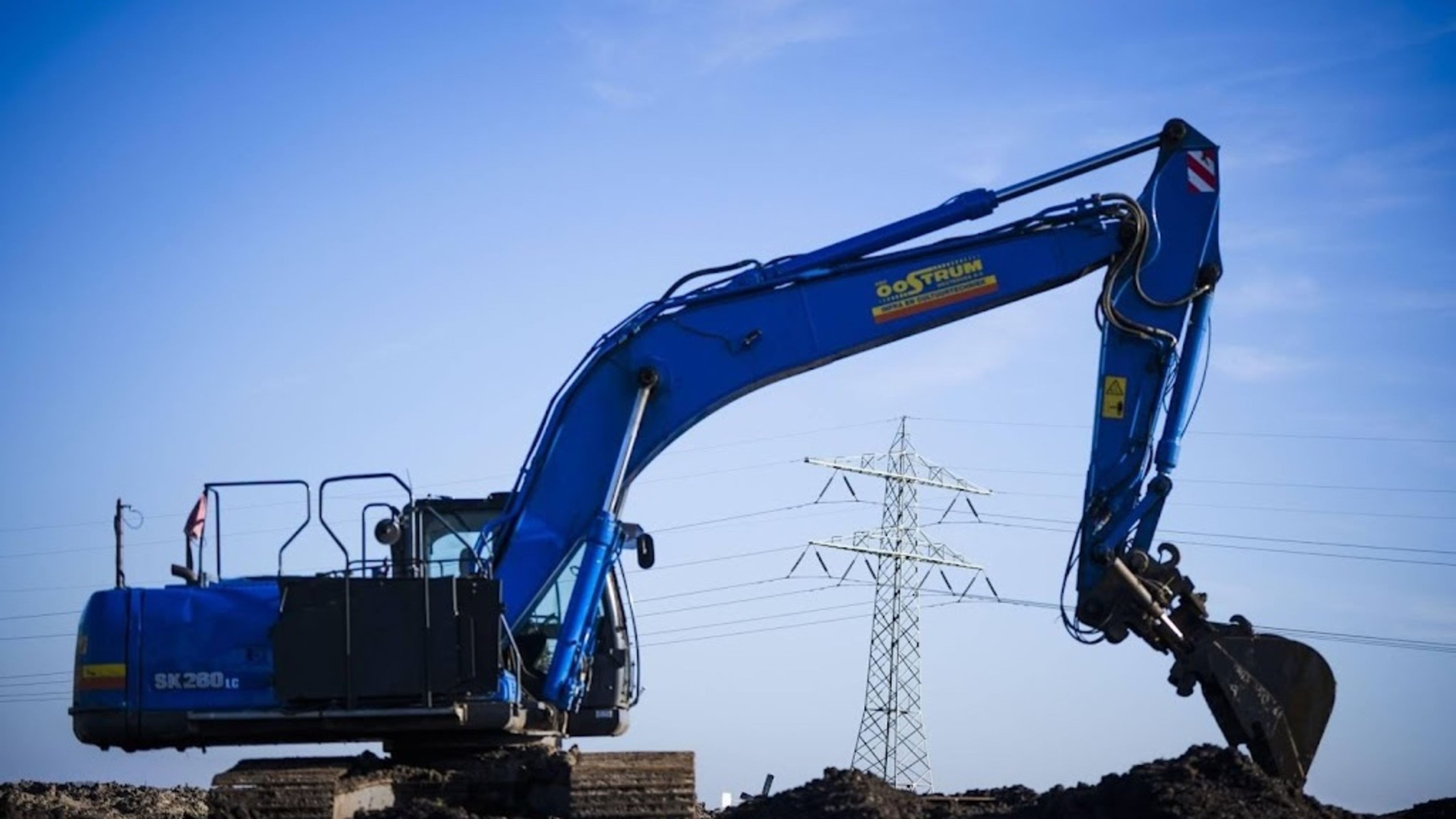 Provinces demand urgent crisis approach for congested power grid