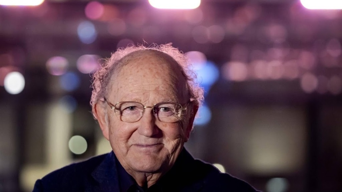 ’Bescherm de media’, roept Joop van den Ende op in paginagrote