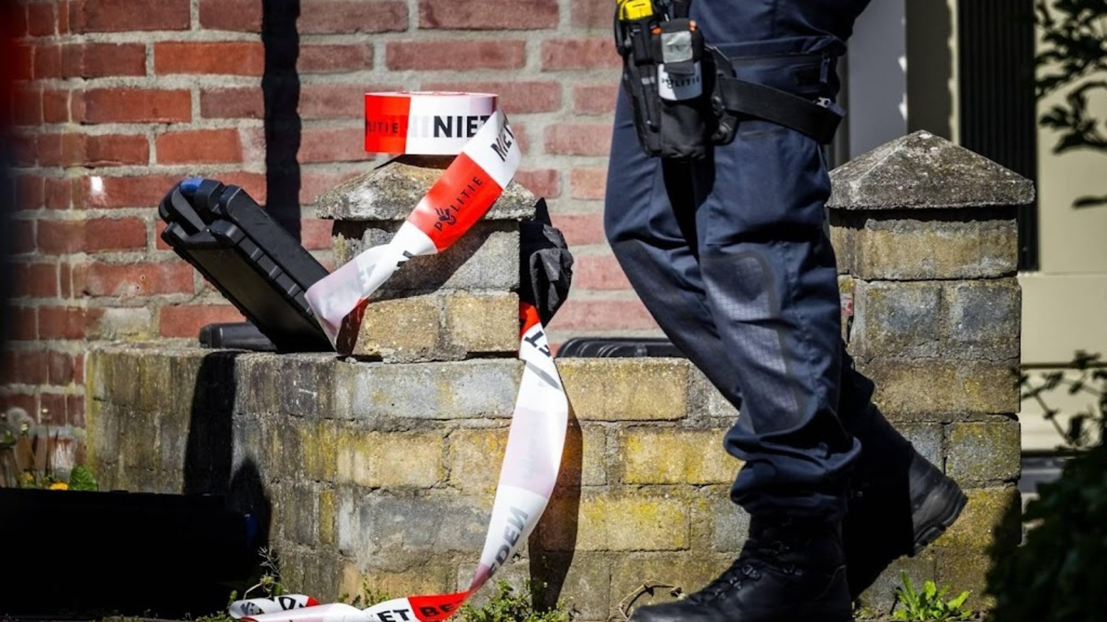 Three injured in two stabbings in The Hague