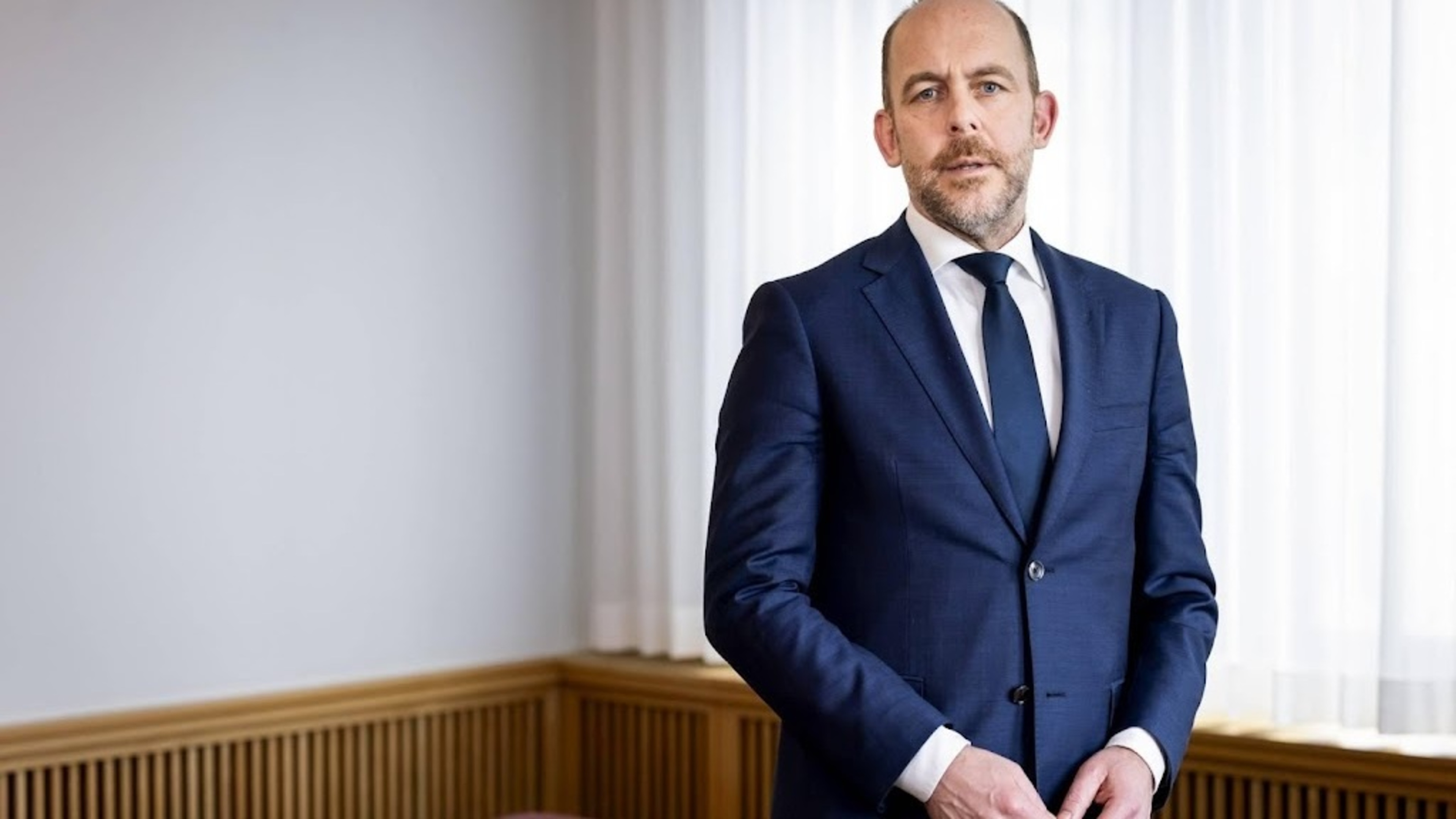 Netherlands sends single male asylum seekers back to Belgium