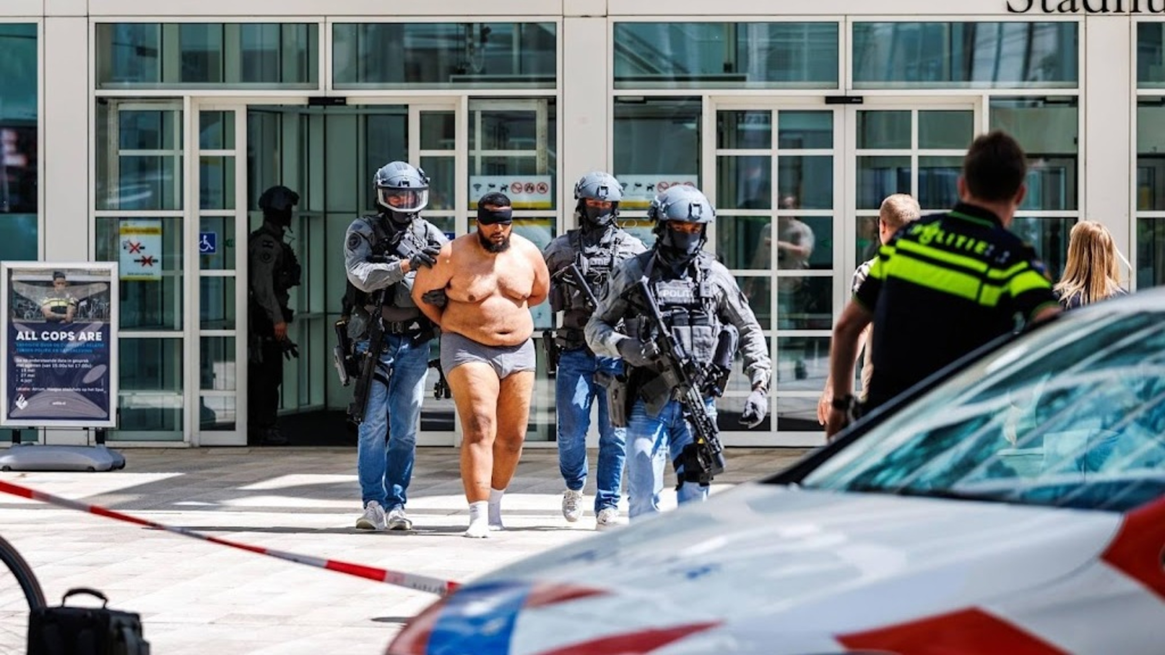 Man arrested over suspicious situation at The Hague city hall